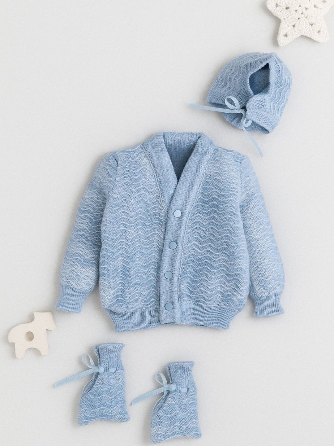 eneu エヌー　Cape wool knit KARLA CAPE (english) - English knitting pattern by Anne Ventzel