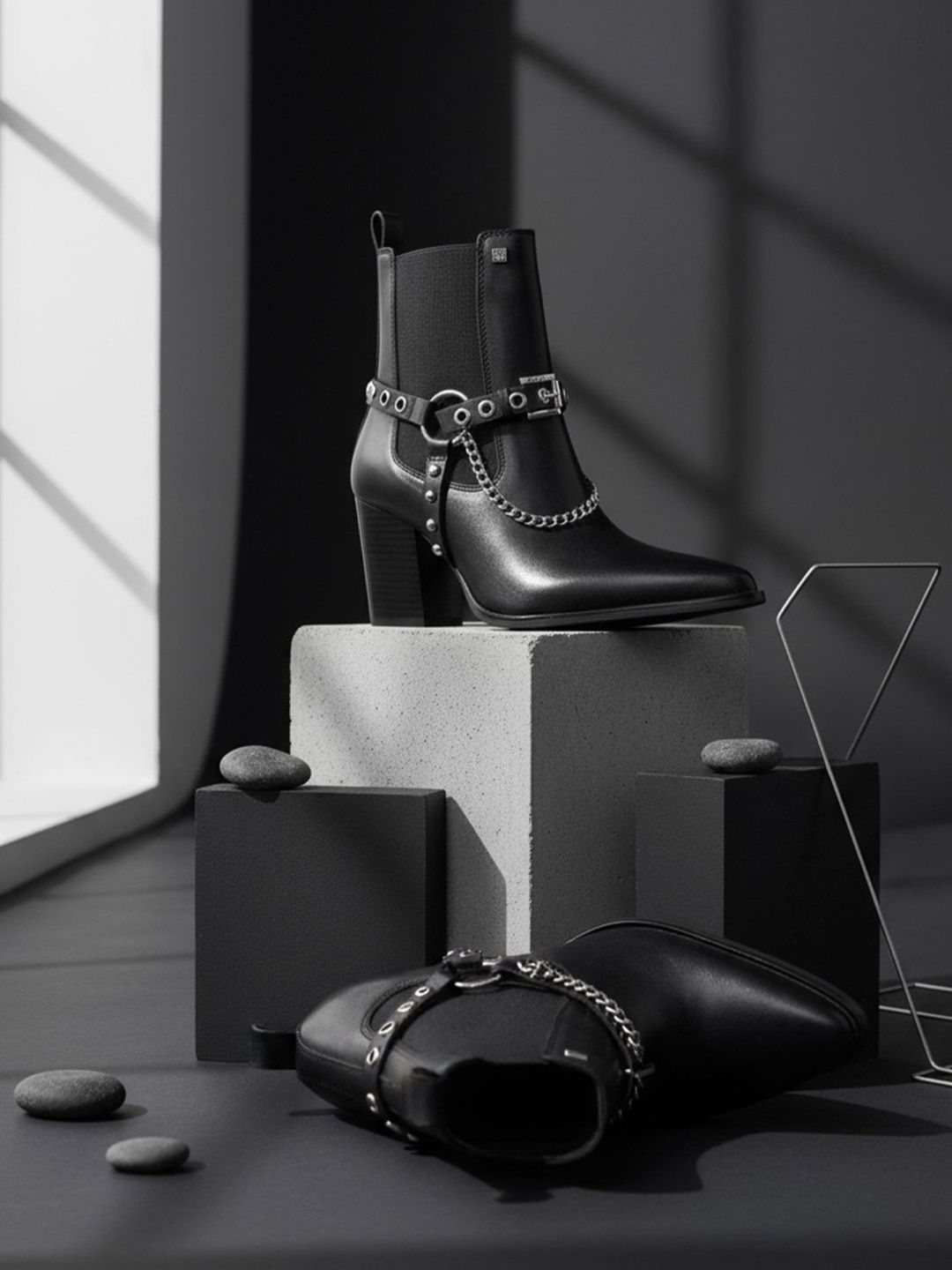 EZOK Women Solid Leather Pointed Toe Slip-On Block Heel Boots