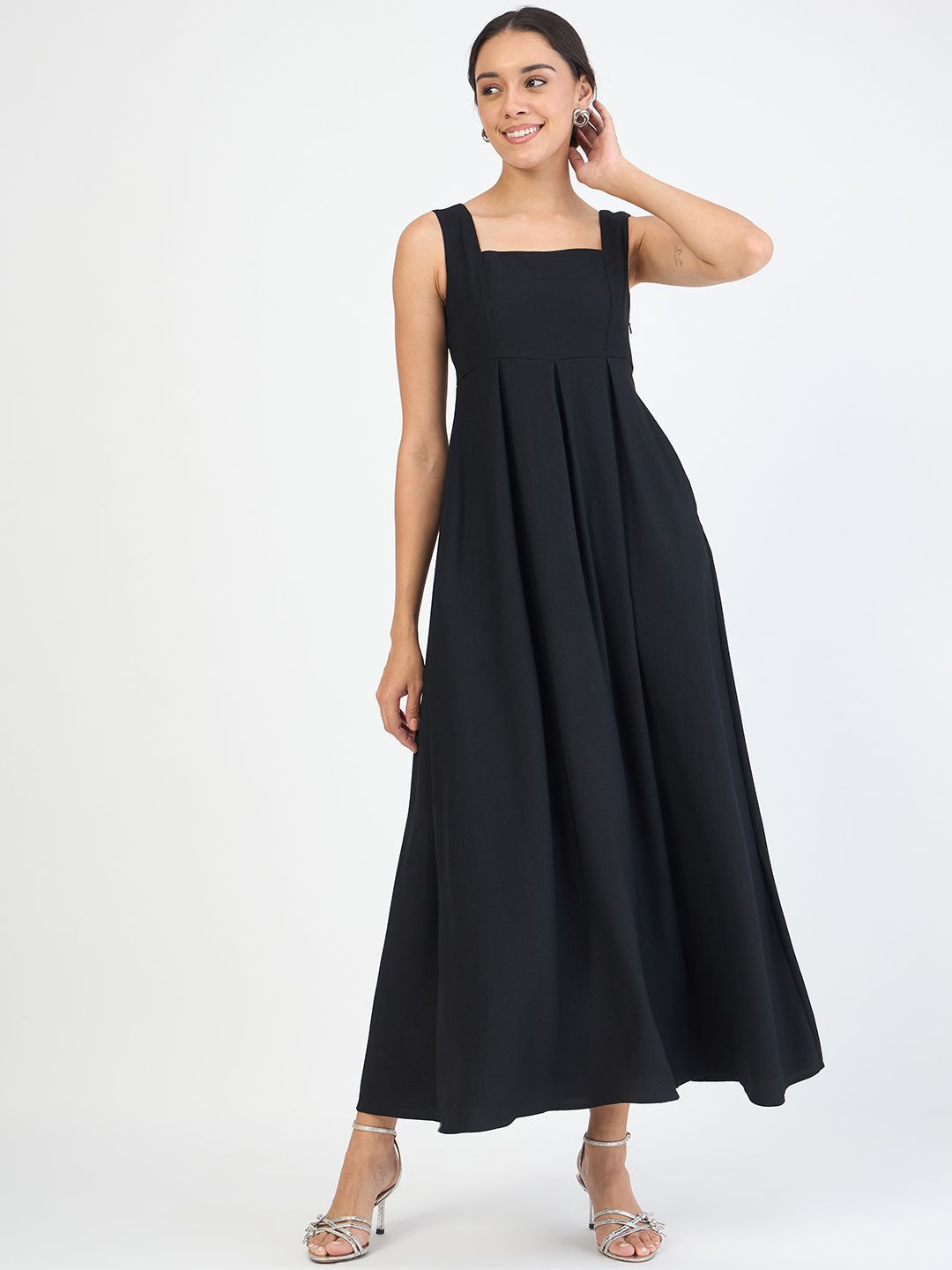 FEMMELLA Women Solid Square Neck Maxi Fit & Flare Dress