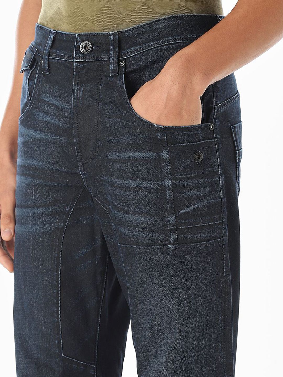 Low-Rise Light Fade Stretchable Tapered Fit Jeans
