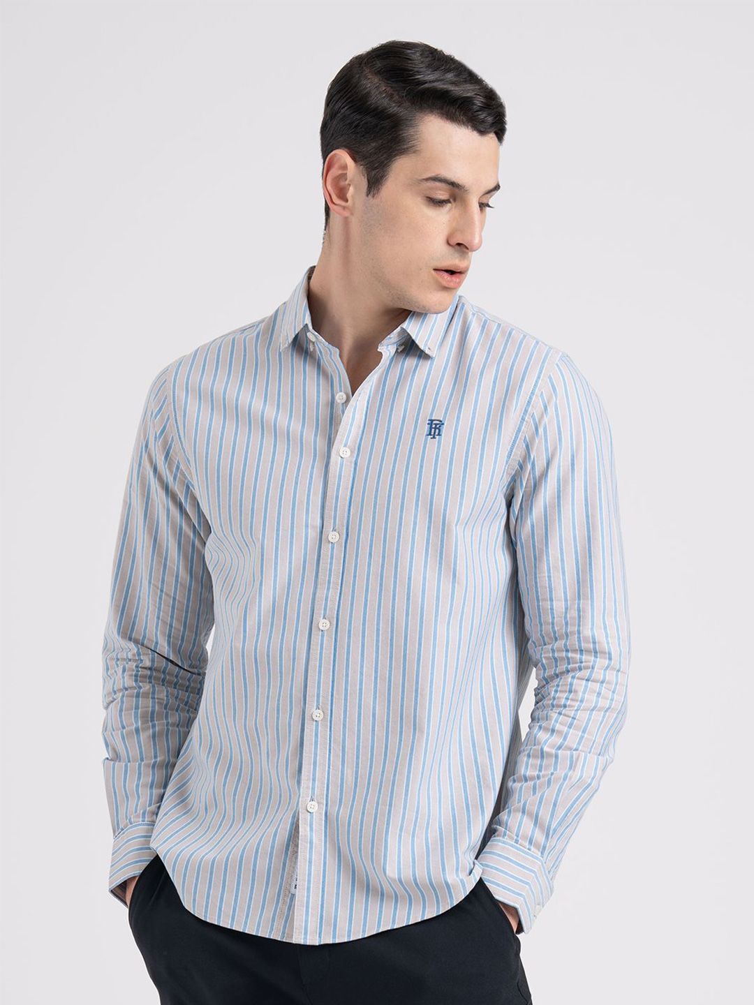 Red Tape Men Vertical Striped Button-Down Collar Pure Cotton Casual Shirt