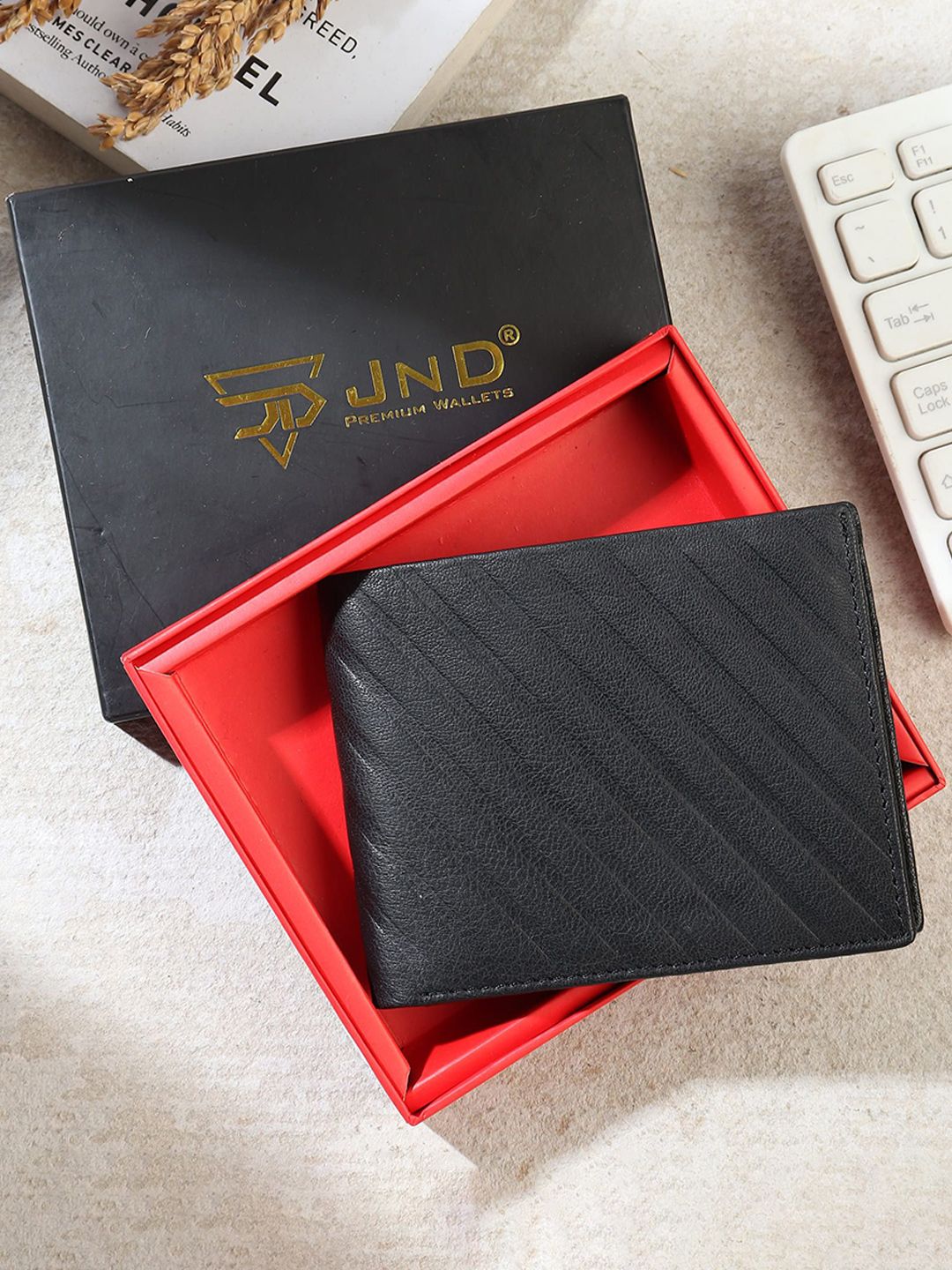 CRAFT LINE Men Striped Textured Two Fold Wallet