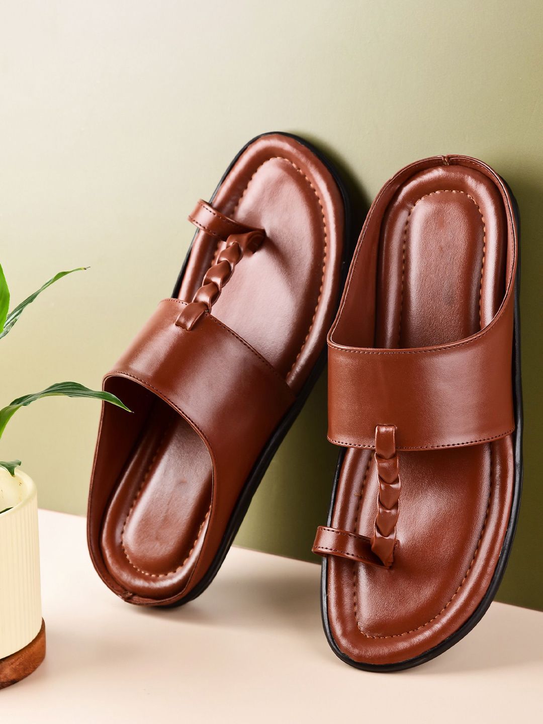 Greentech Men Kolhapuri Sandals