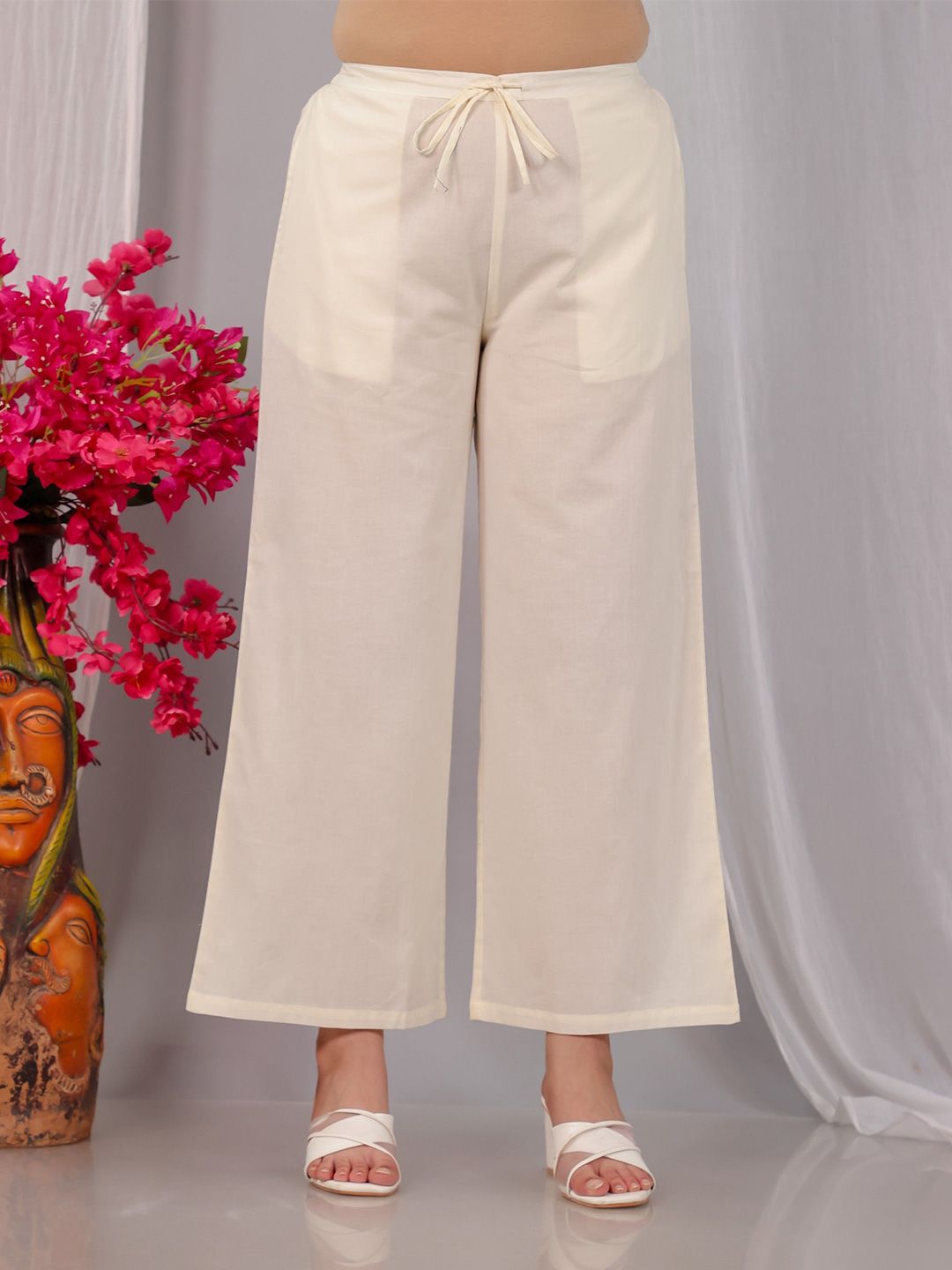 Aramya Women Solid Straight Fit Palazzos