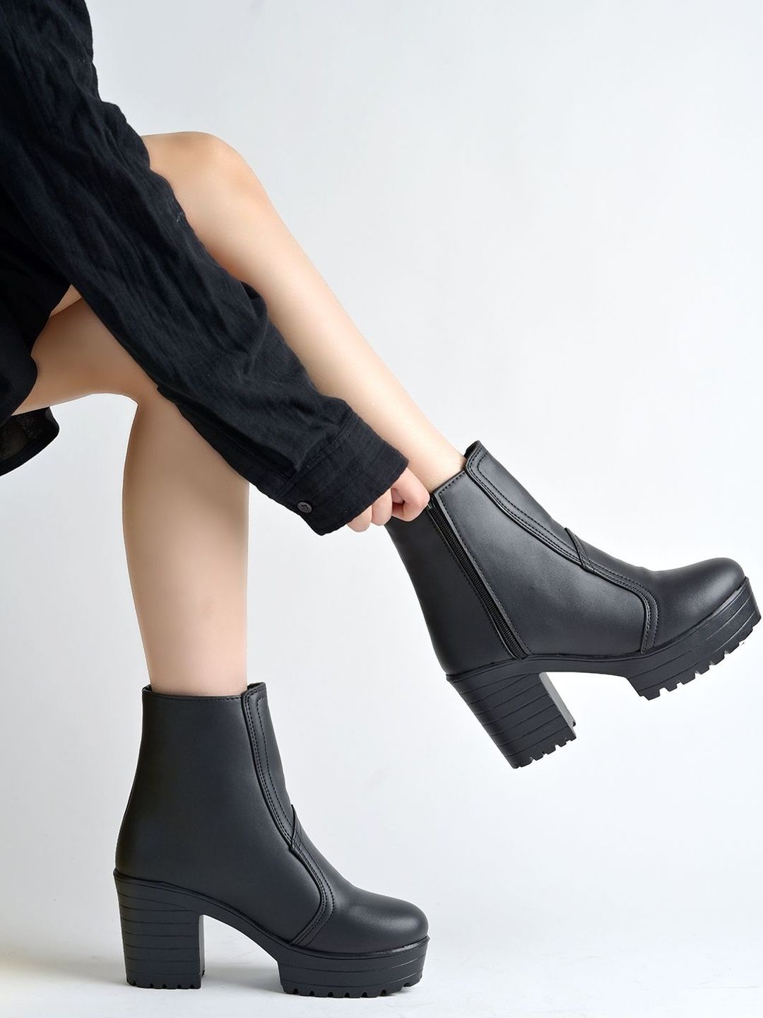 SZN SZN Women Block-Heeled Round Toe Mid-Top Ankle Boots