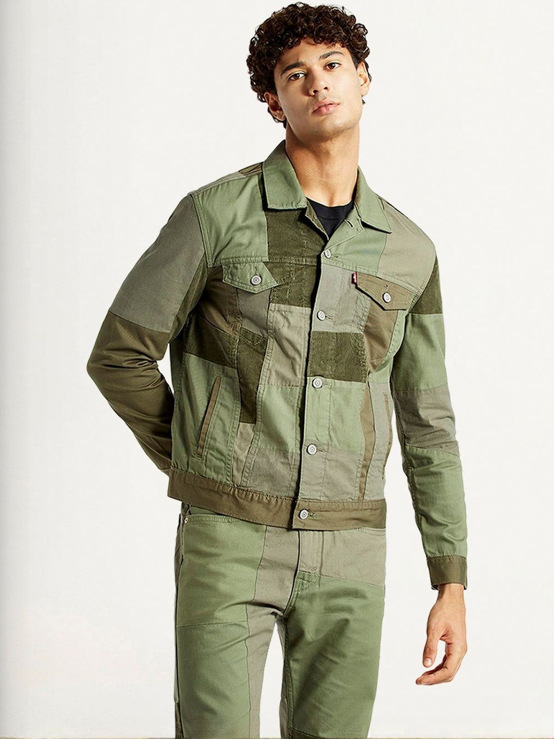 Levis Men Spread Collar Colourblocked Denim Cotton Jacket