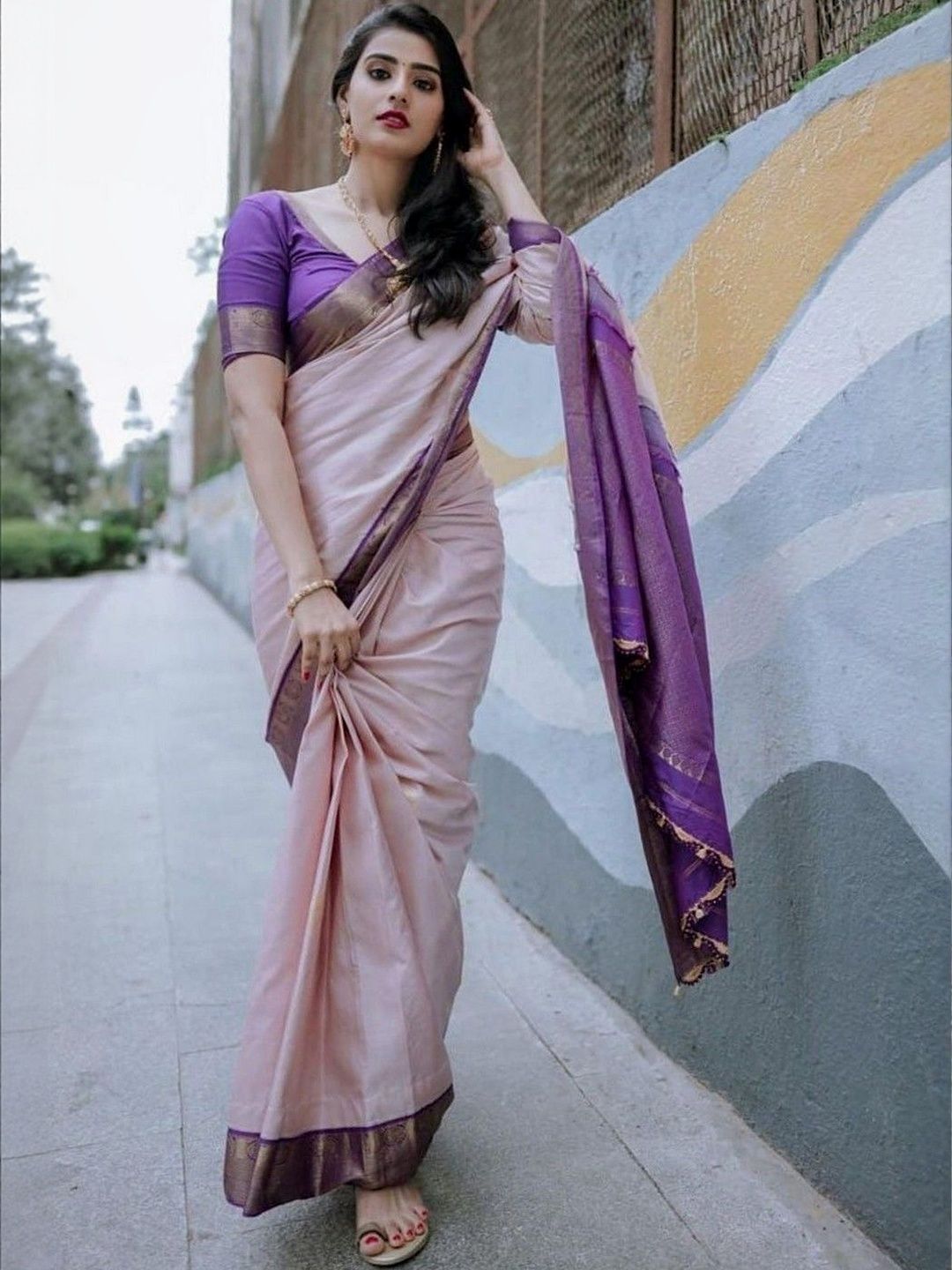 KALINI Woven Design Zari Art Silk Handloom Banarasi Saree