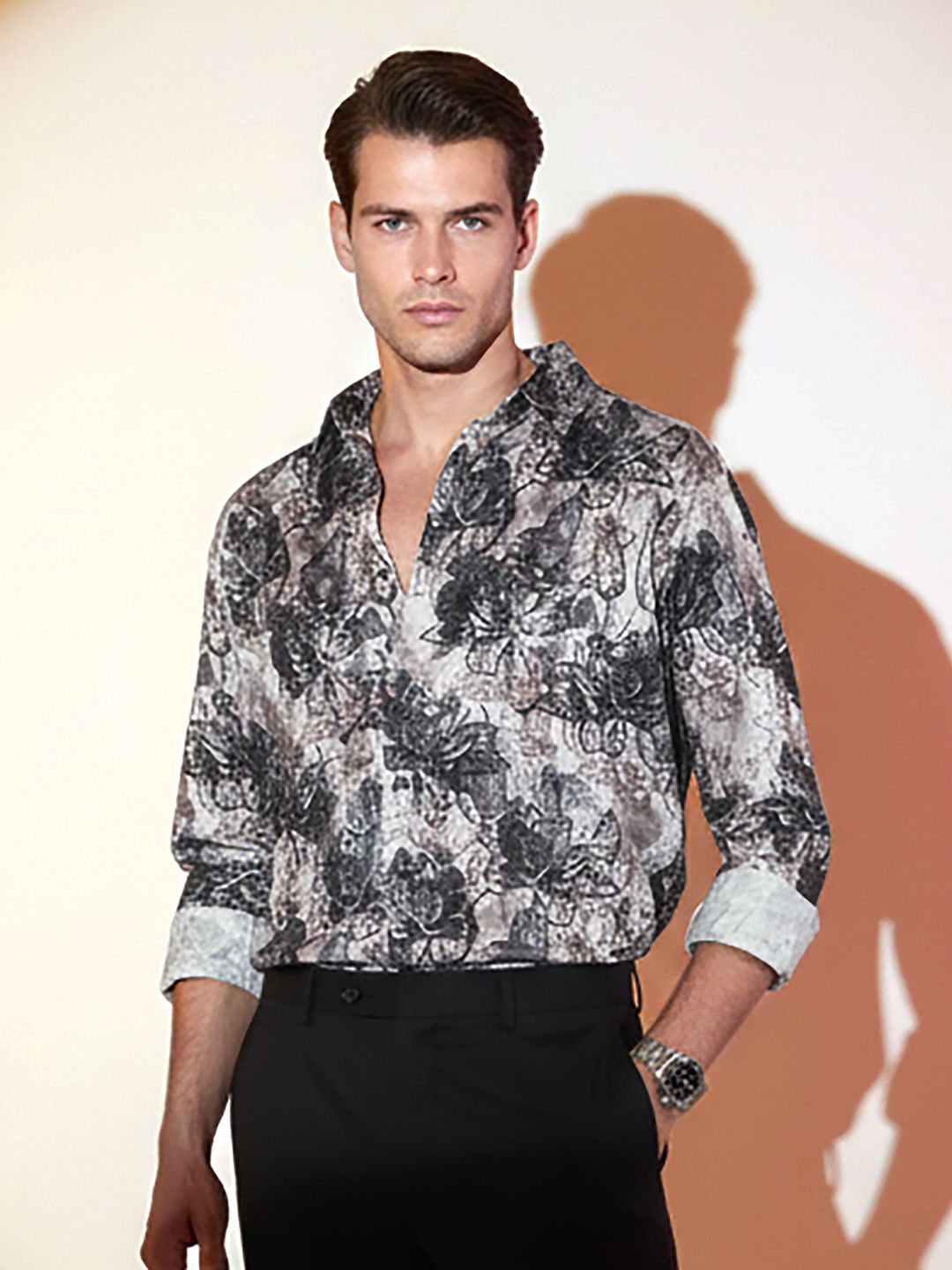 Beyoung Men Abstract Flower Printed Regular Fit Casual Shirt
