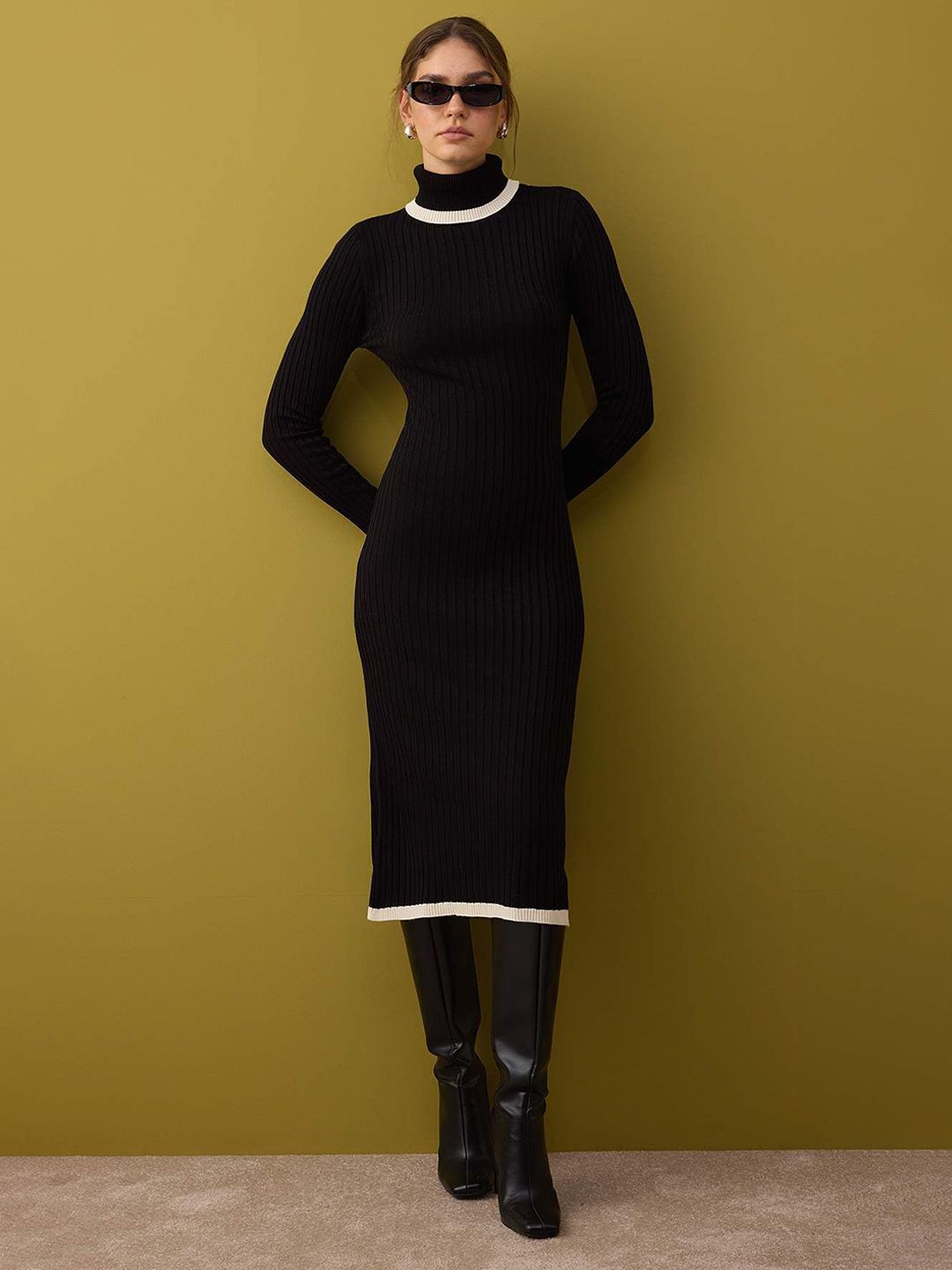 Trendyol Mock Neck Long Sleeves Bodycon Midi Dress