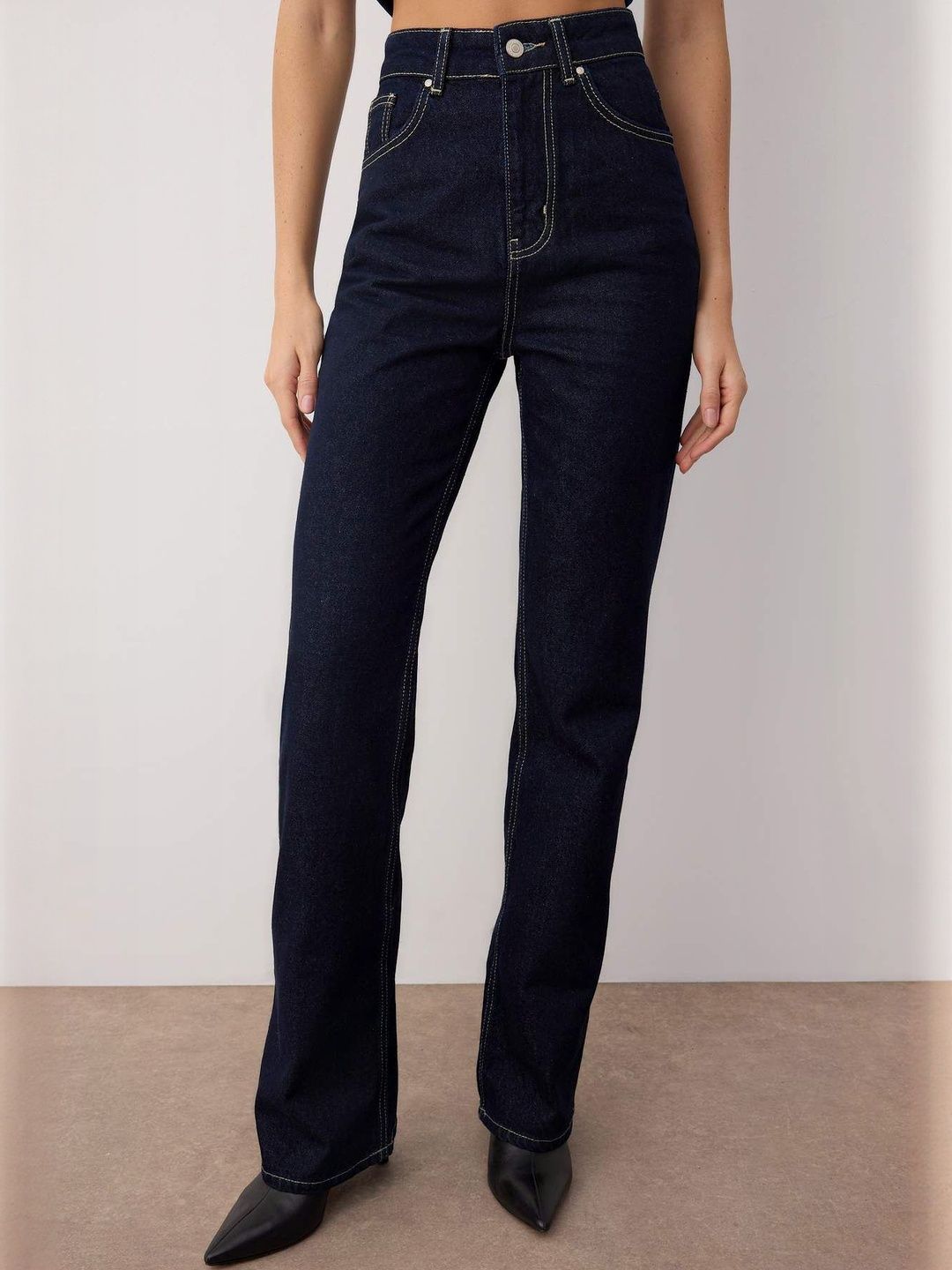 Trendyol Women Regular Fit Mid-Rise Jeans