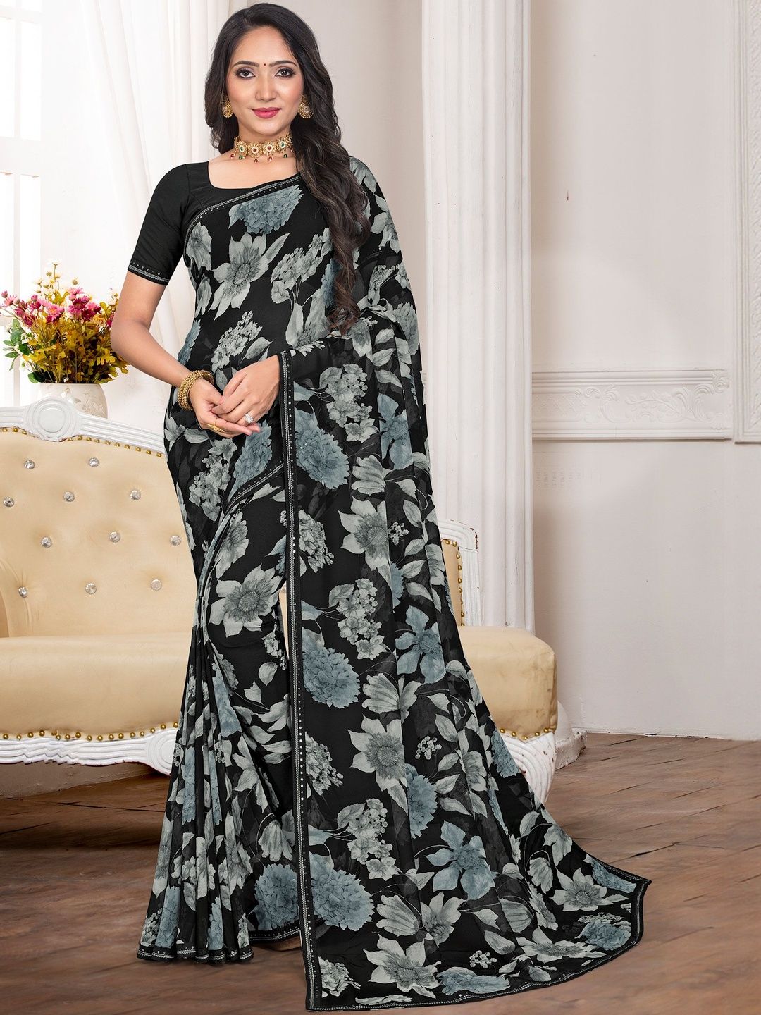 Laxmipati Women Floral Printed Sequinned Border Saree With Blouse Piece