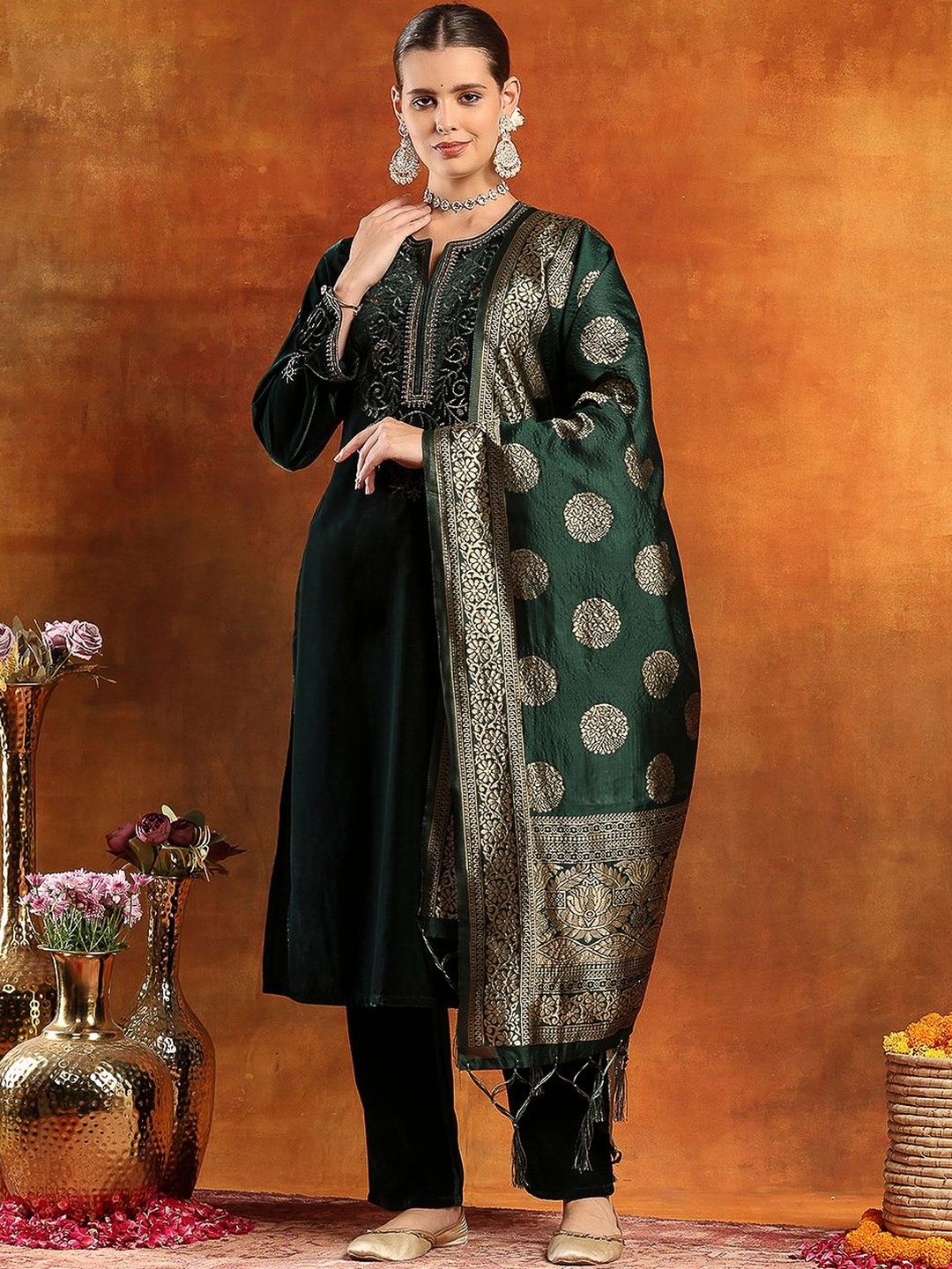 Nayam By Lakshita Nayam By Lakshita Women Ethnic Motifs Embroidered Regular Thread Work Velvet Kurta with Trousers & With