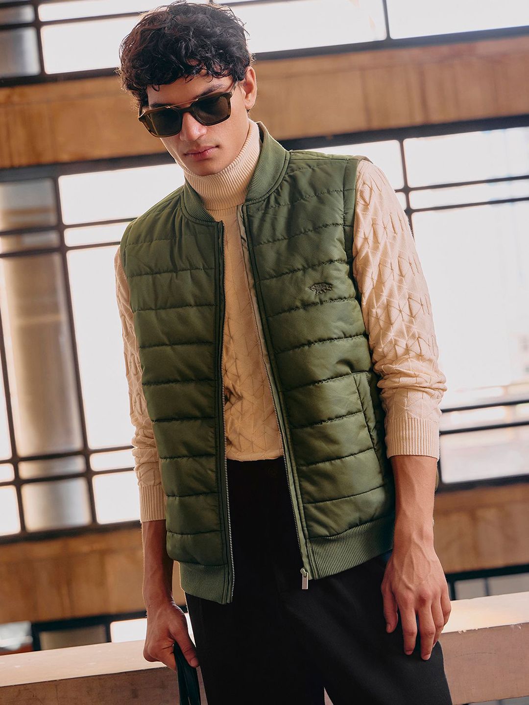 Andamen Men Stand Collar Solid Lightweight Quilted Jacket