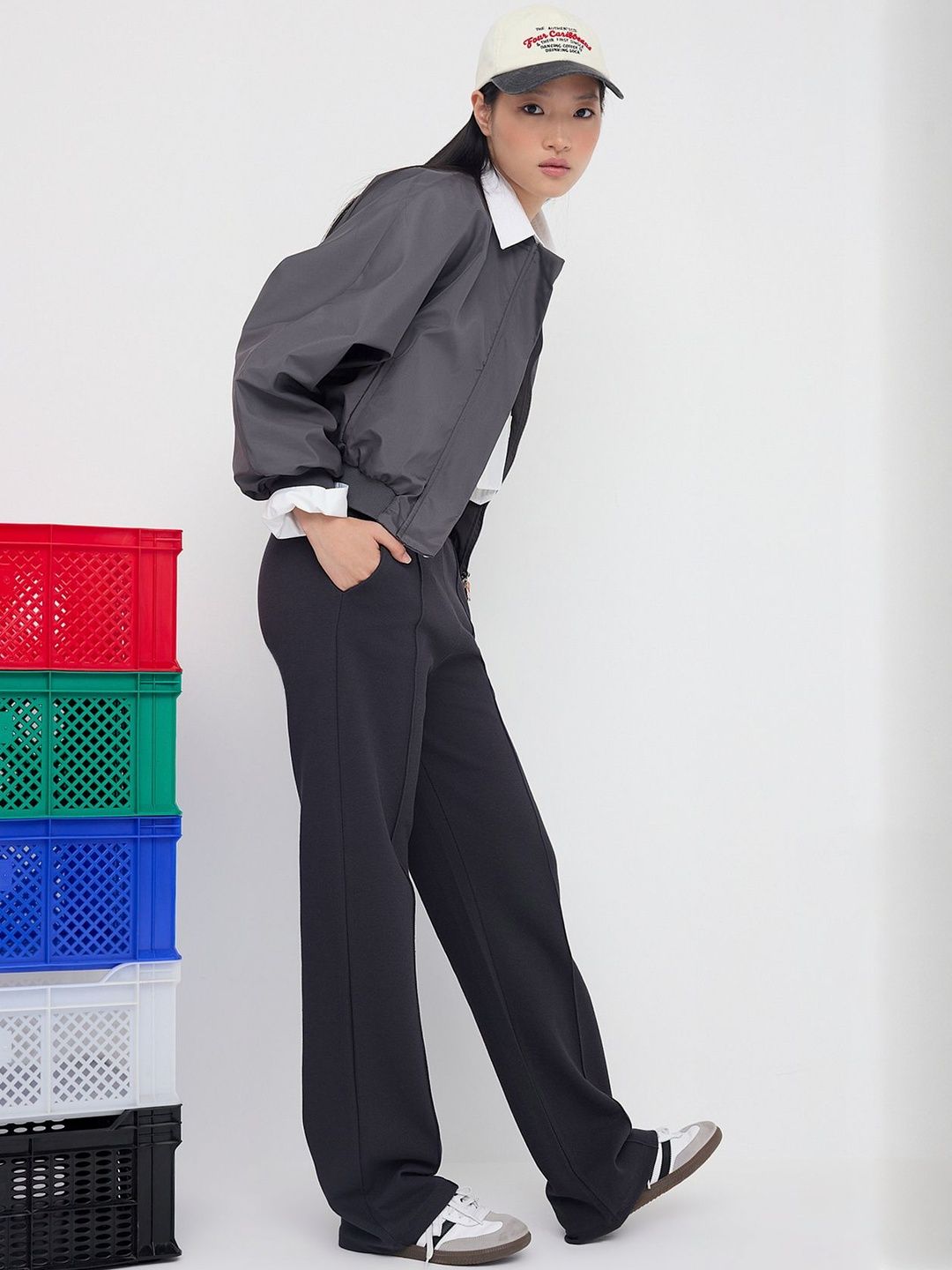 Trendyol Women Regular Fit Mid-Rise  Trousers