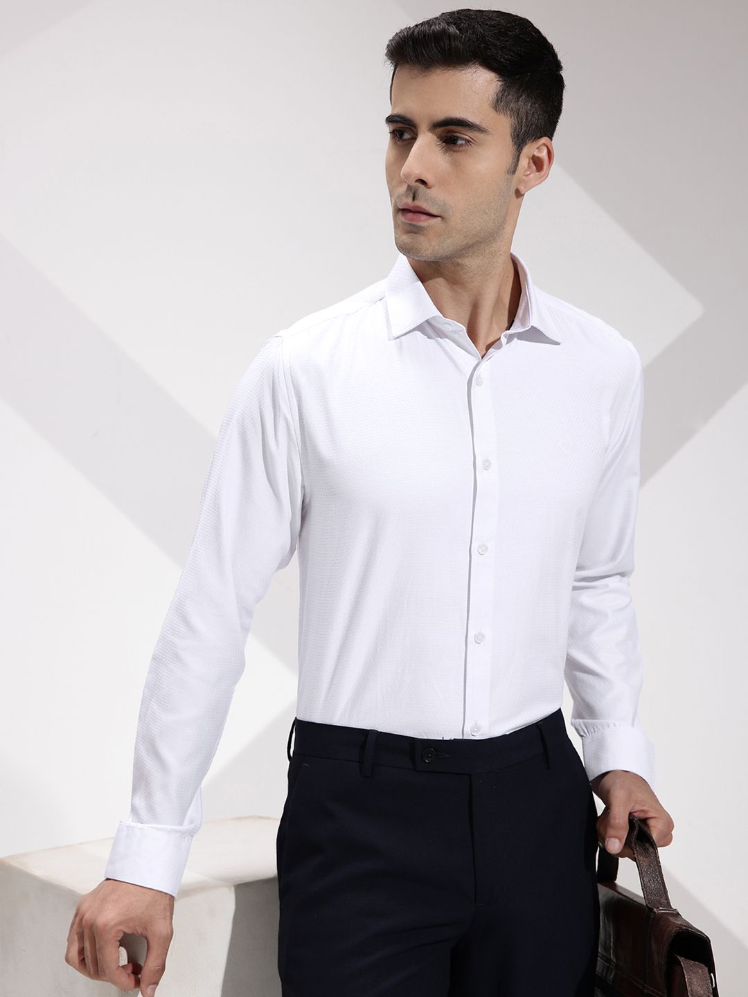 INVICTUS Urban Slim Fit Self Design Textured Formal Shirt