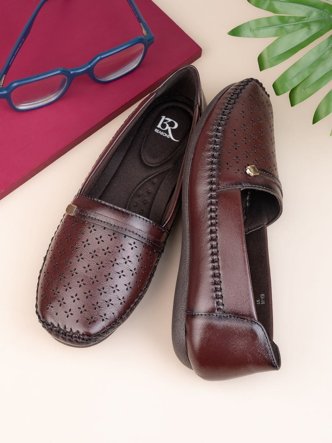 13 Reasons Women Perforations Leather Loafers