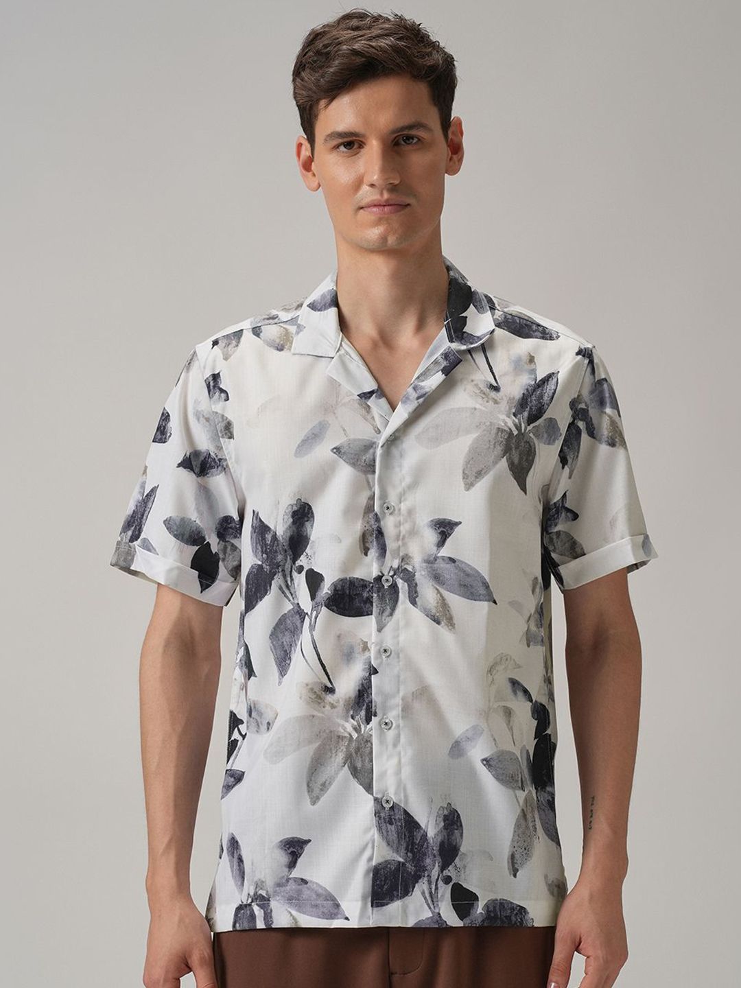 Banana Club Petal Strewn Floral Viscose Rayon Short Sleeves Slim Fit Shirt