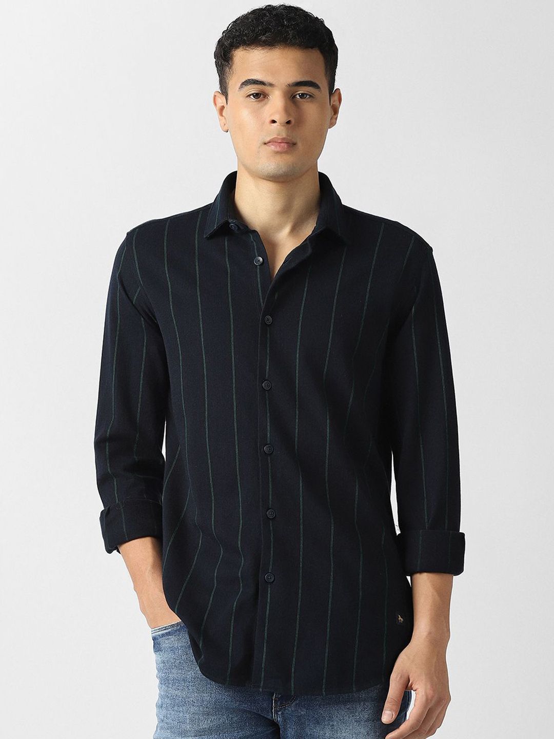 VAN HEUSEN DENIM LABS Men Slim Fit Striped Casual Shirt