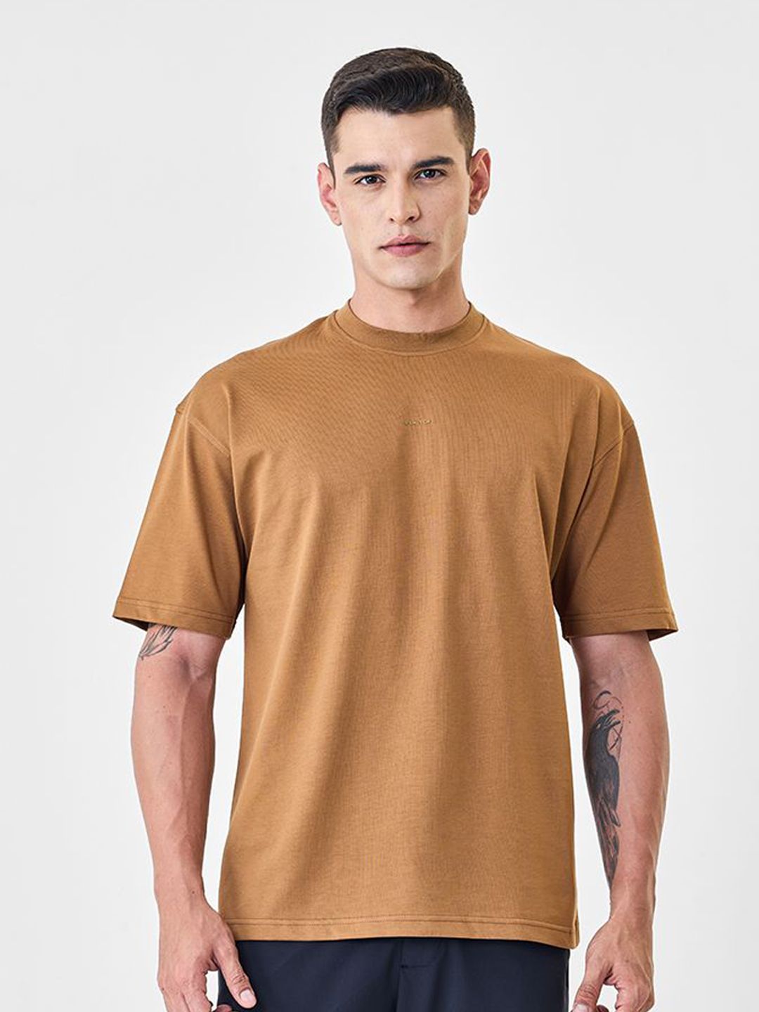 Snitch Men Solid Round Neck Pure Cotton Relaxed Fit T-shirt