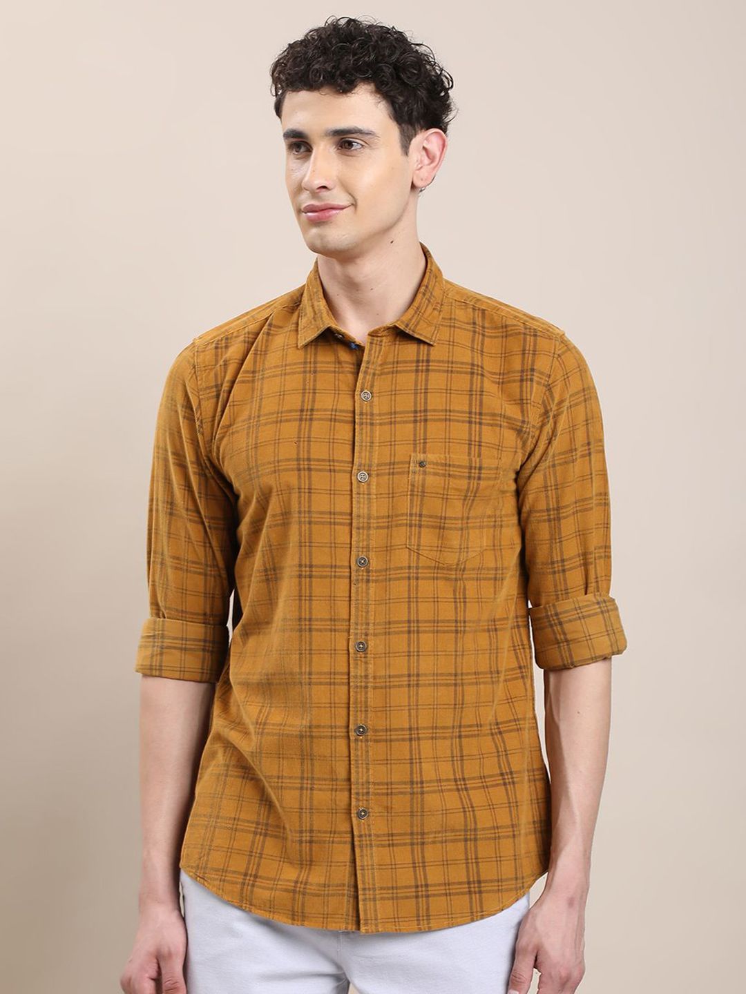 Turtle Men Relaxed Slim Fit Checked Casual Shirt