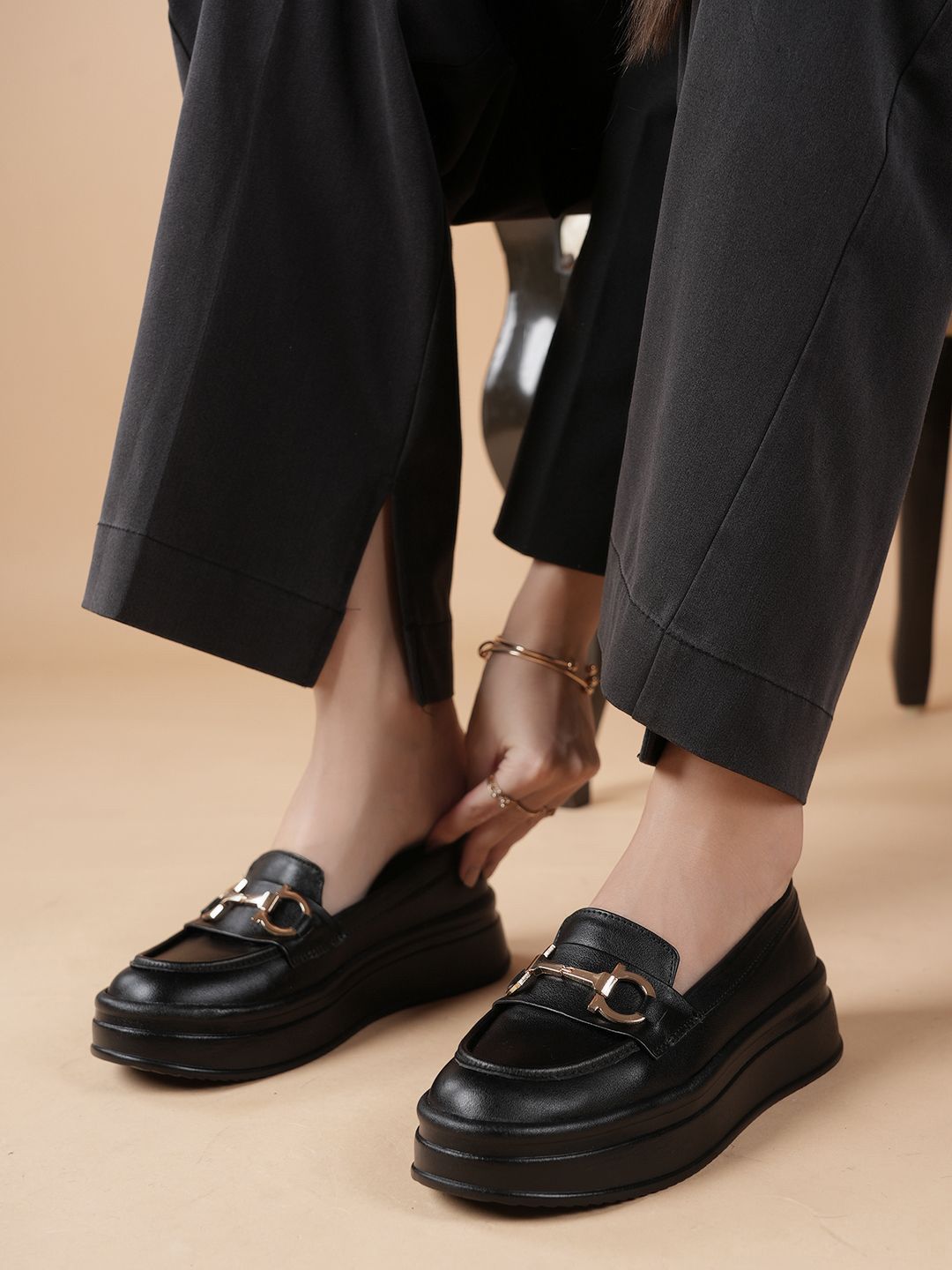 The Roadster Lifestyle Co. Women Comfortable Round Toe Casual Loafers