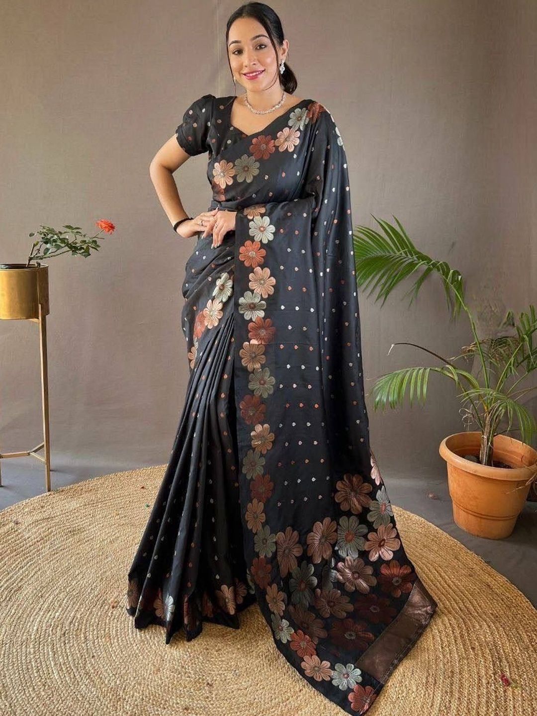 Dinesh Ethnic Traditional Wear Dinesh Ethnic Traditional Wear Floral Woven Design Saree