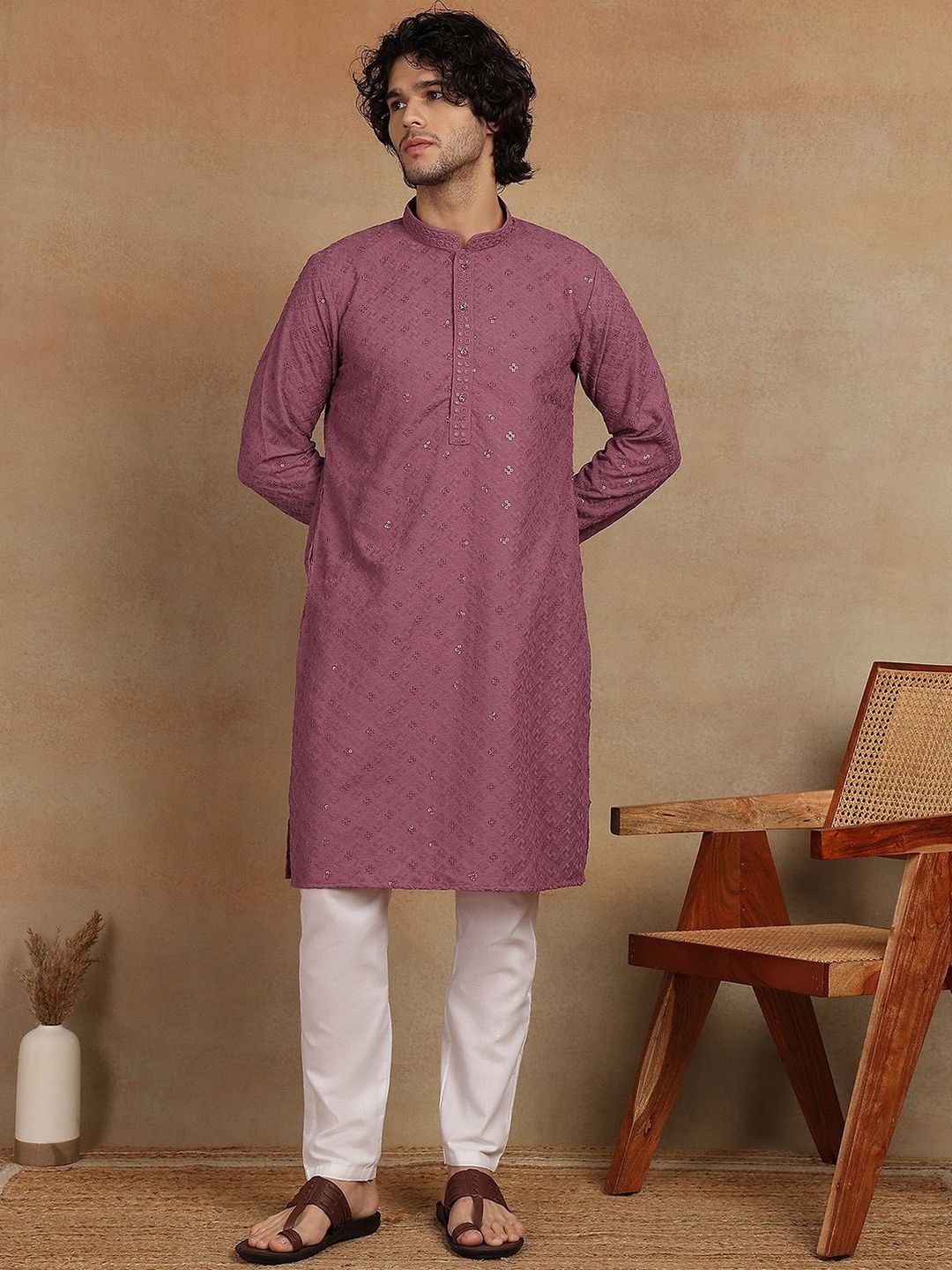 House of Pataudi Chikankari Embroidered Straight Kurta
