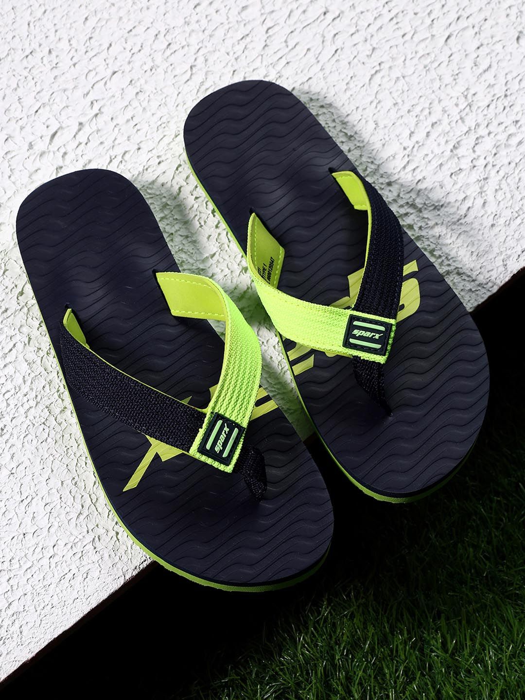 Sparx Men Printed Thong Flip-Flops