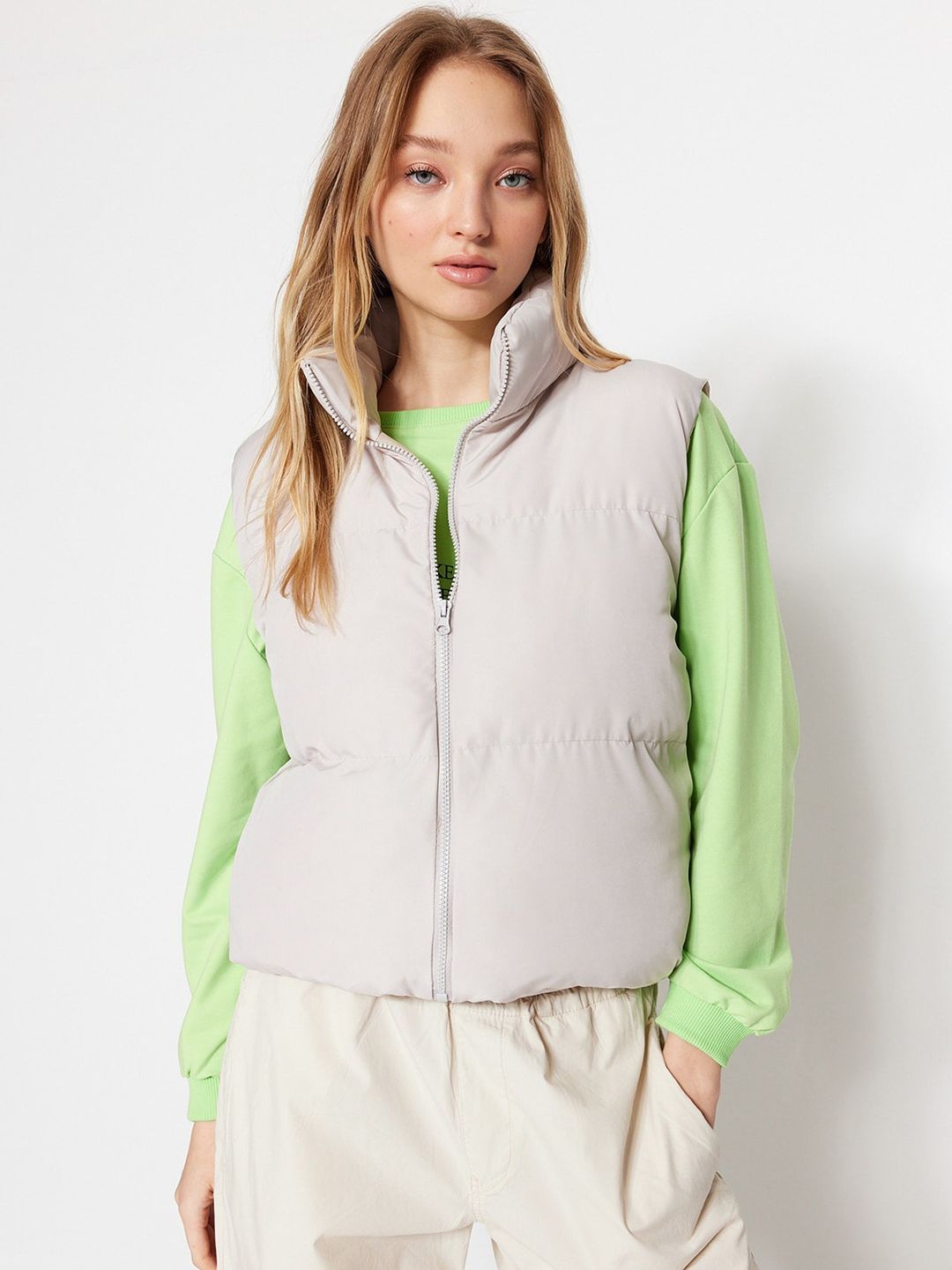 Trendyol Mock Collar Sleeveless Puffer Jacket