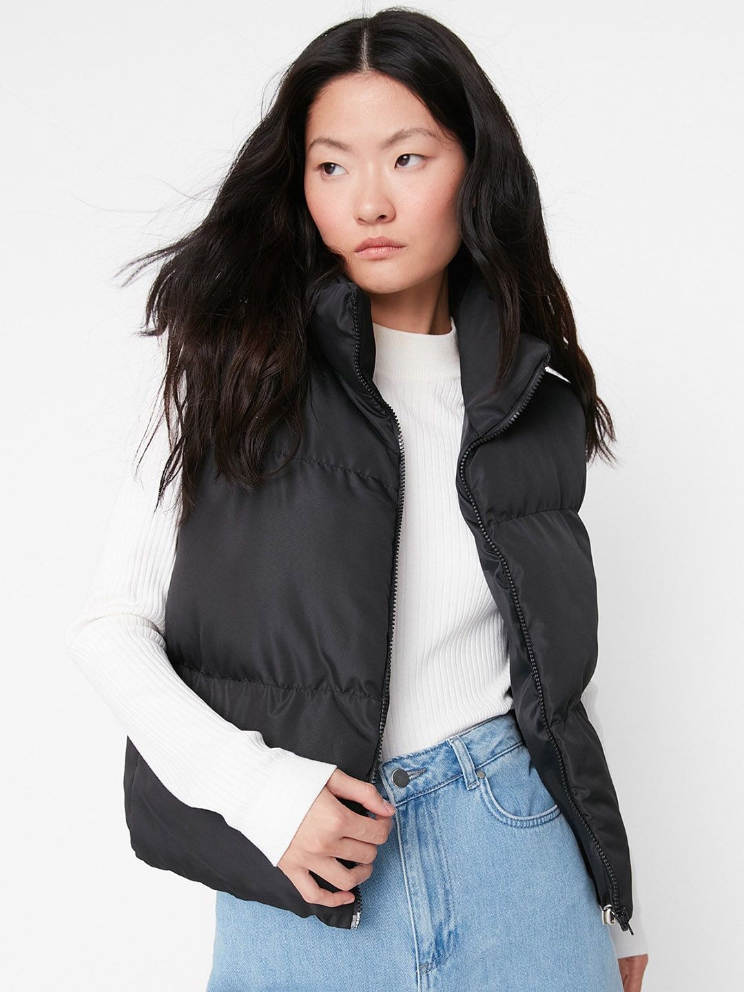 Trendyol Mock Collar Sleeveless Casual Puffer Jacket