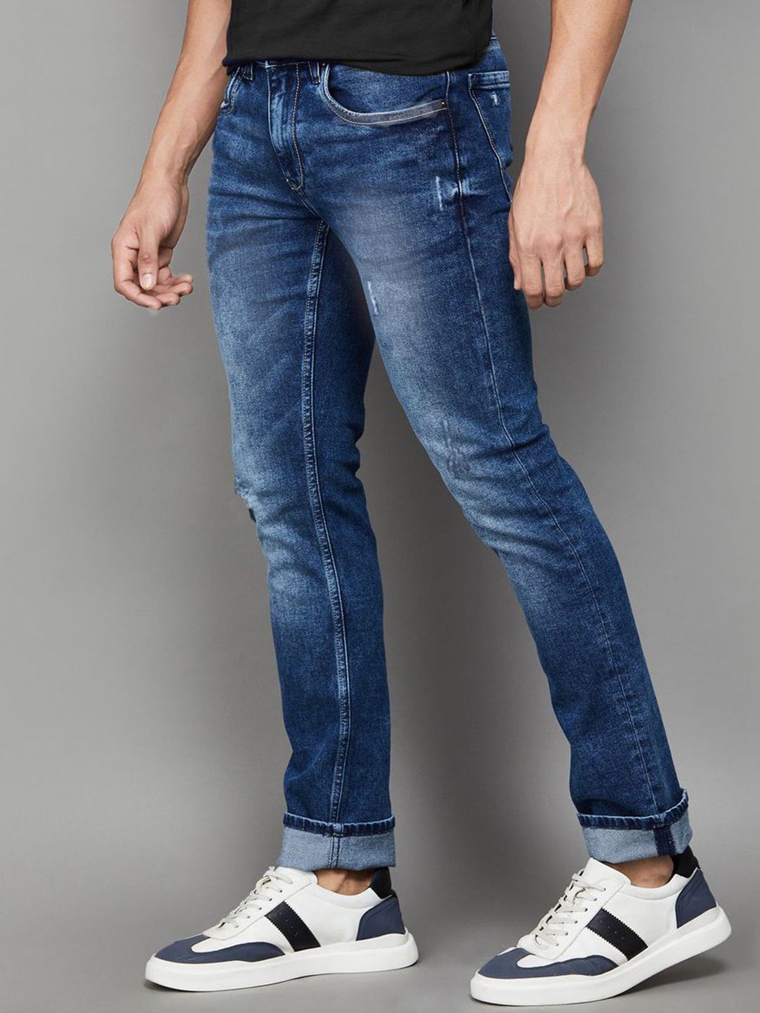 fineblu Men Slim Fit Mid-Rise Mildly Distressed Stretchable Jeans