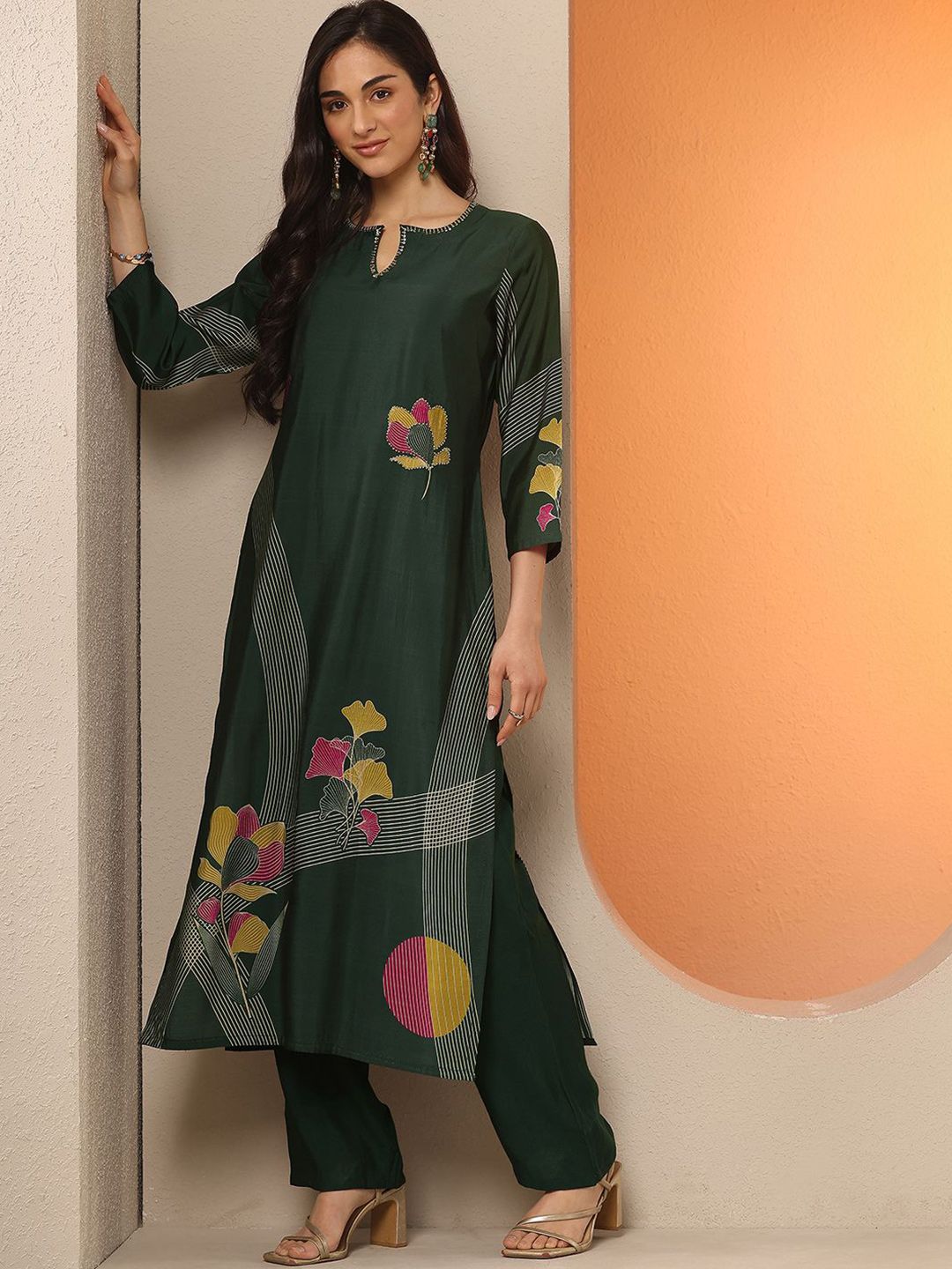 Gerua By Libas Gerua By Libas Women Floral Printed Keyhole Neck Sequinned Kurta