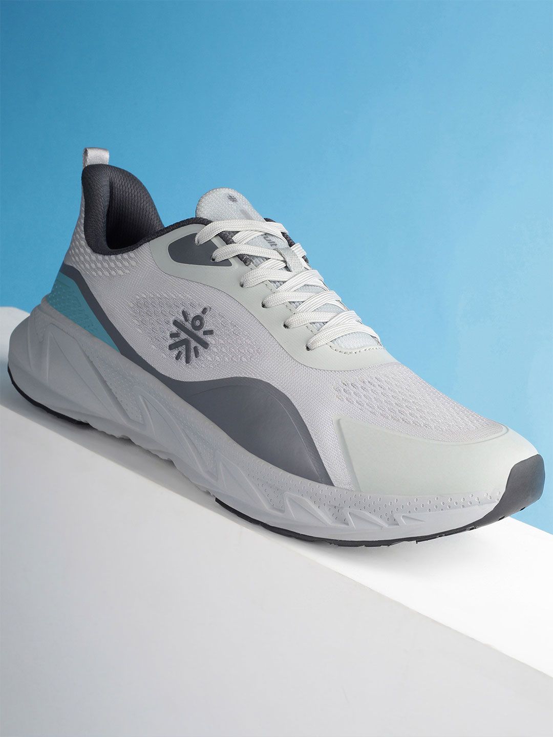 CULT Men Light Grey Torque Running Shoes