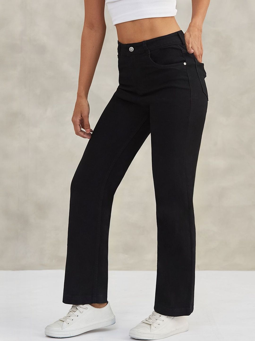DOLCE CRUDO Women's Straight High Rise Clean Look Regular-Length Stretchable Denim Jeans