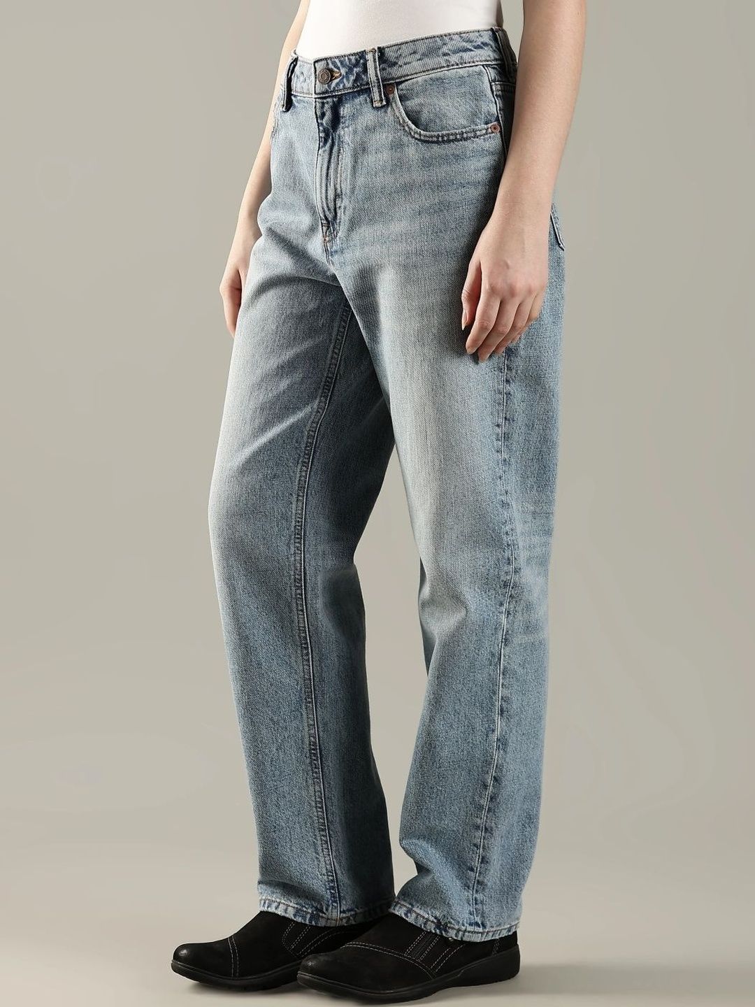Regular Fit Mid-Rise Heavy Fade Mid-Wash Jeans