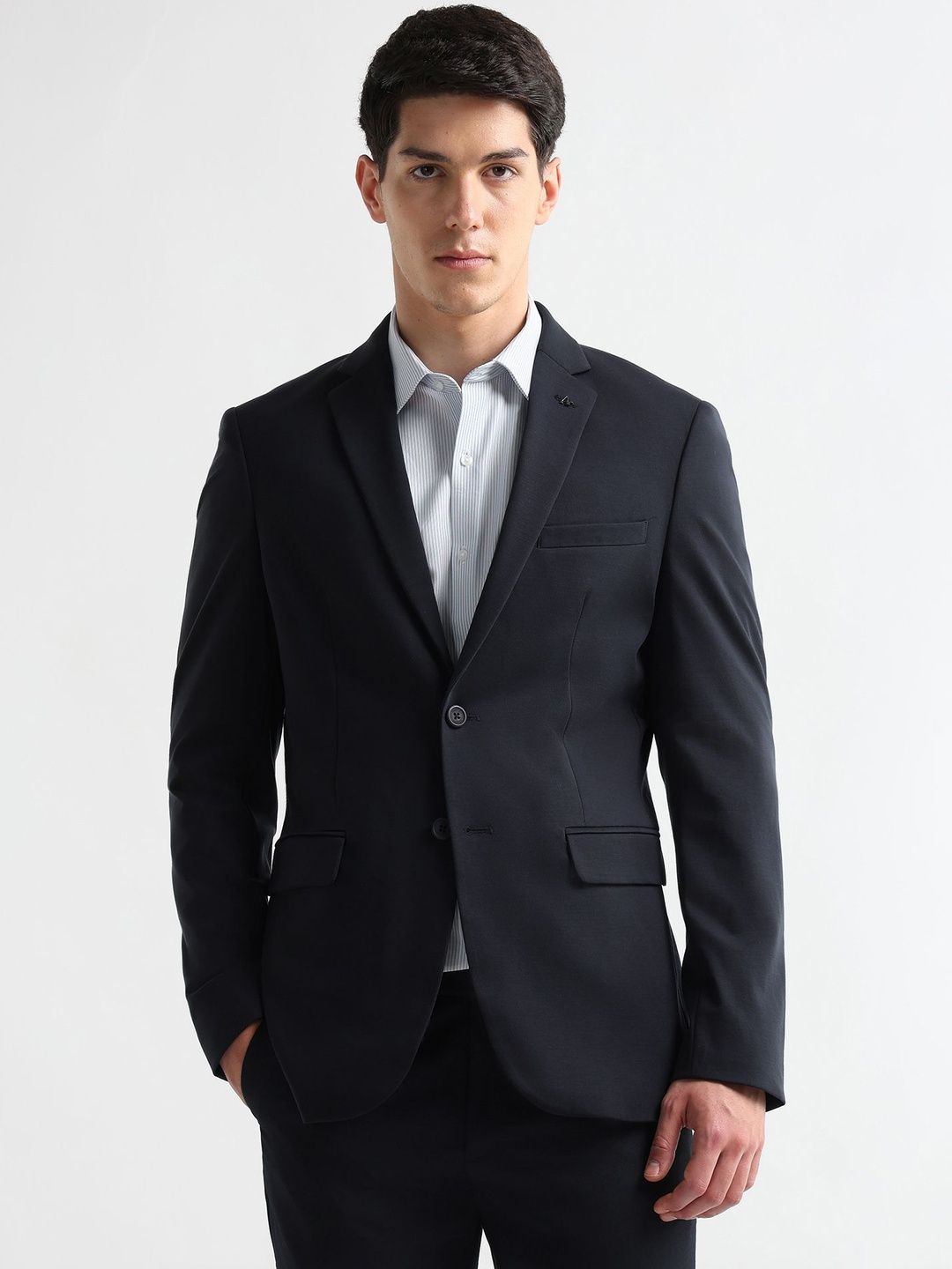 Arrow Notched Collar Long Sleeves Single Breasted Slim Fit Blazer