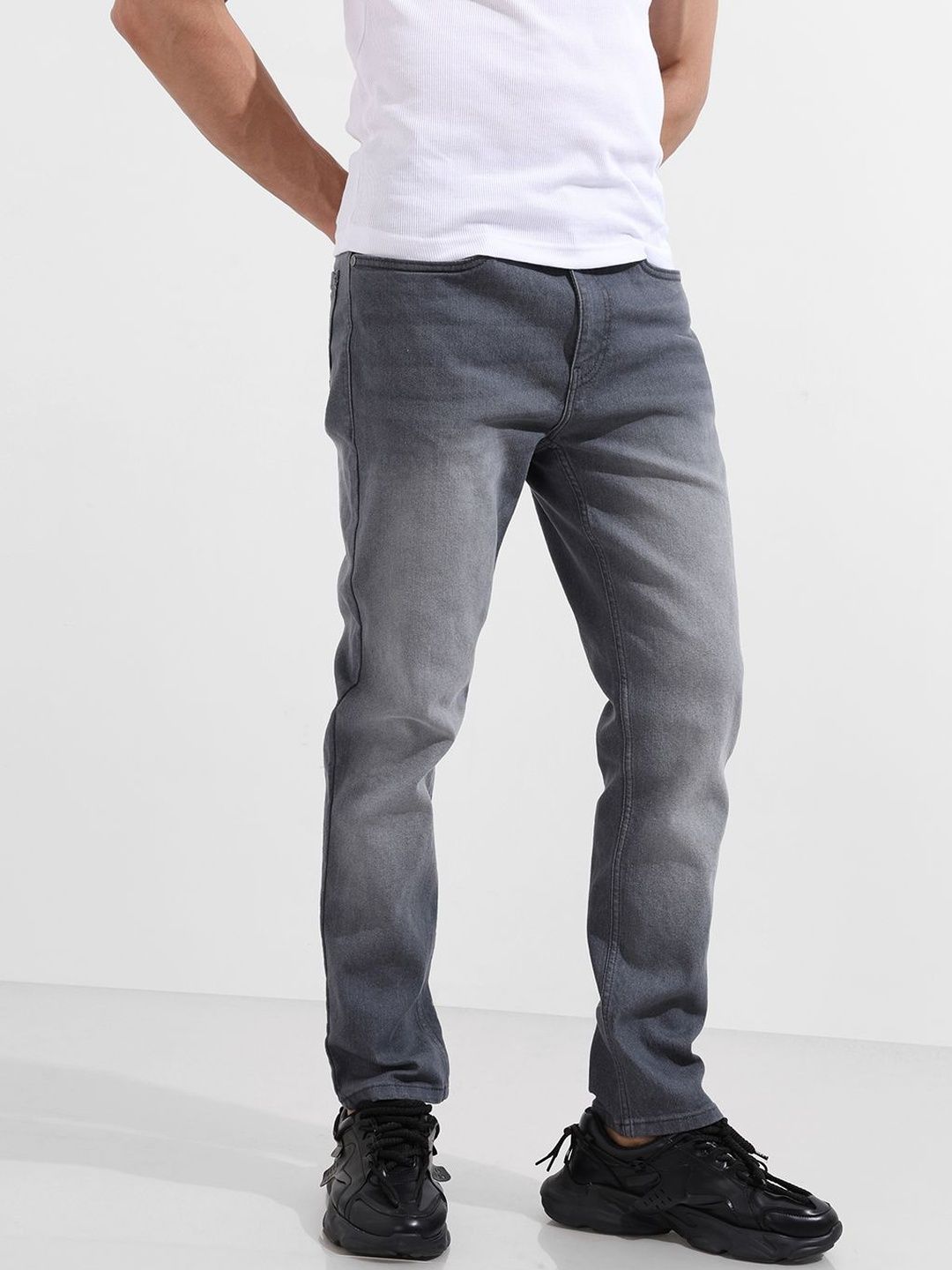 The Indian Garage Co Men Slim Fit Mid-Rise Light Fade Stretchable Jeans