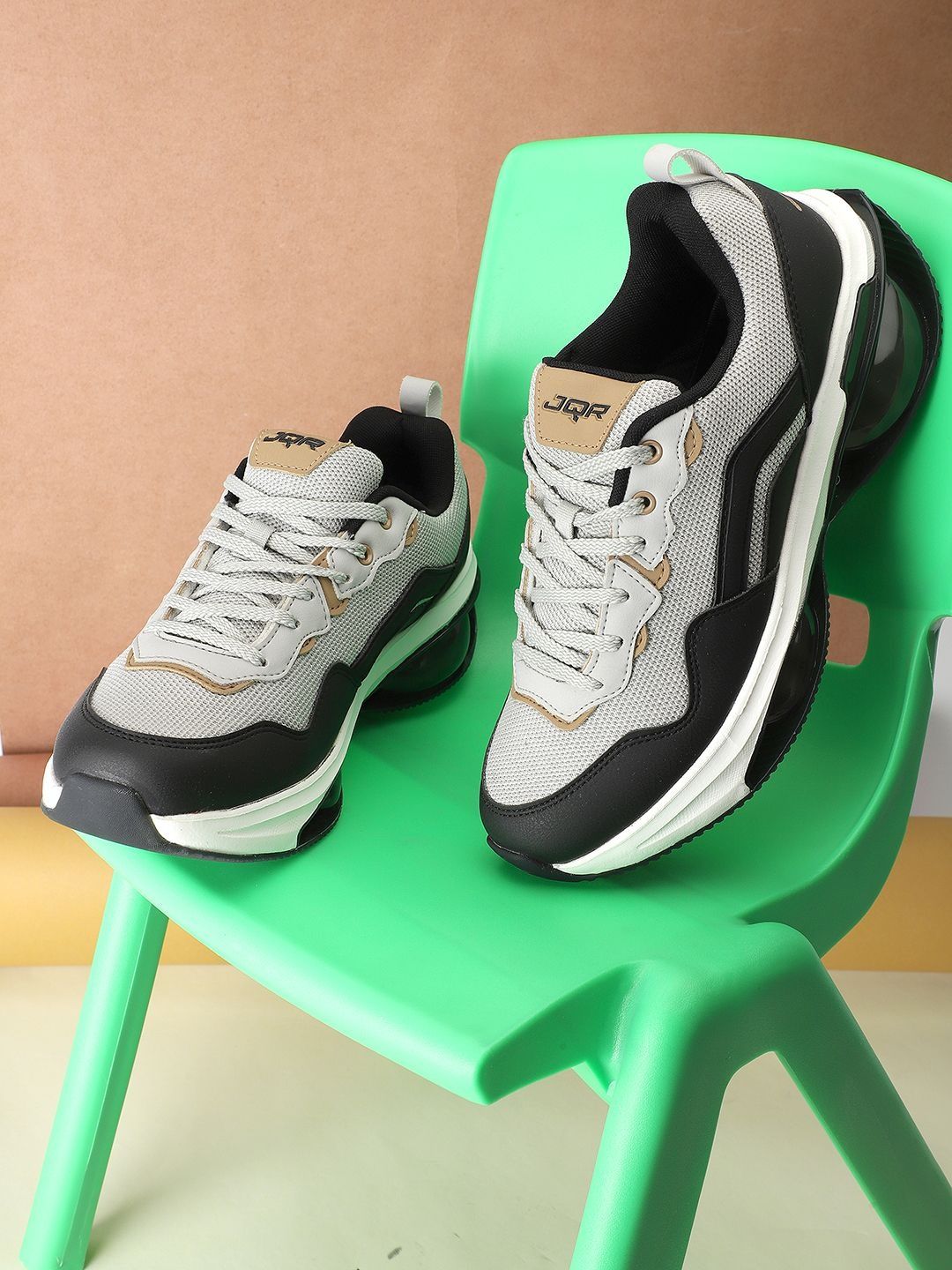 JQR Men Grey Running Shoes