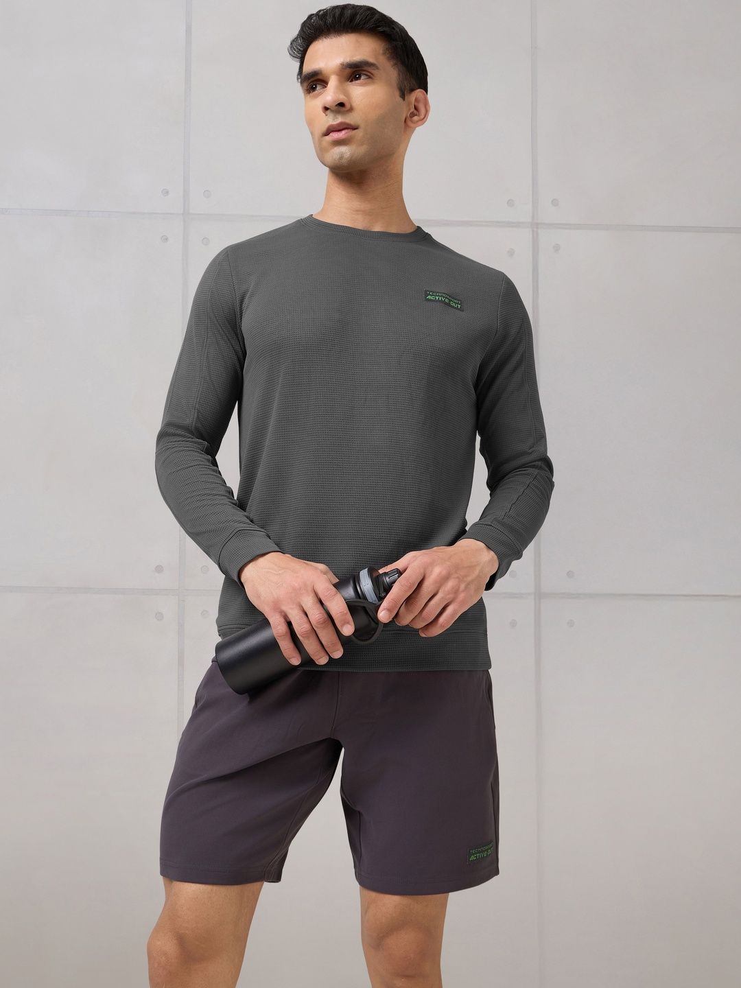 Technosport Men Self Design Anti Static Slim Fit T-shirt