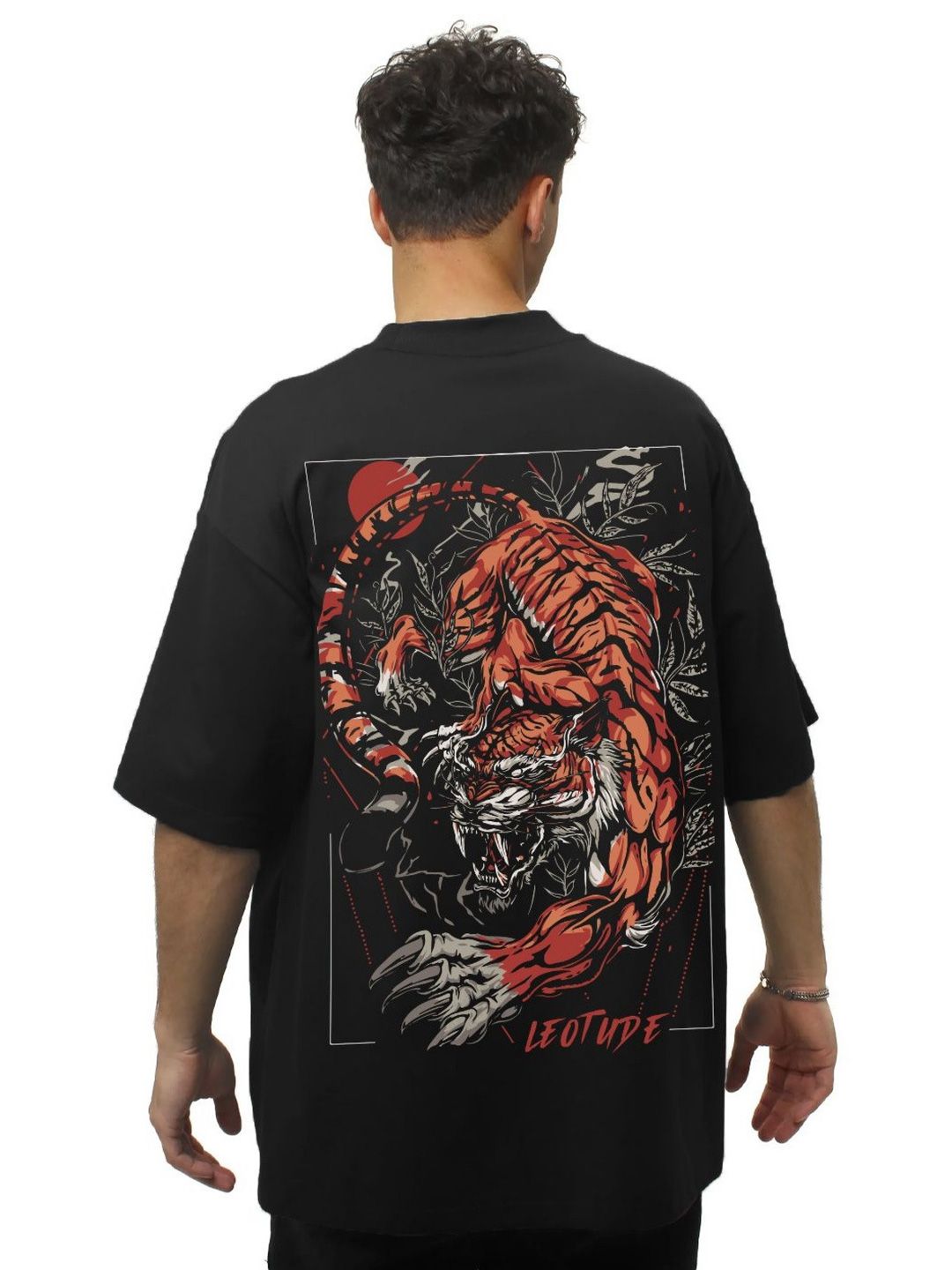Leotude Graphic Printed Drop-Shoulder Sleeves Oversized T-shirt