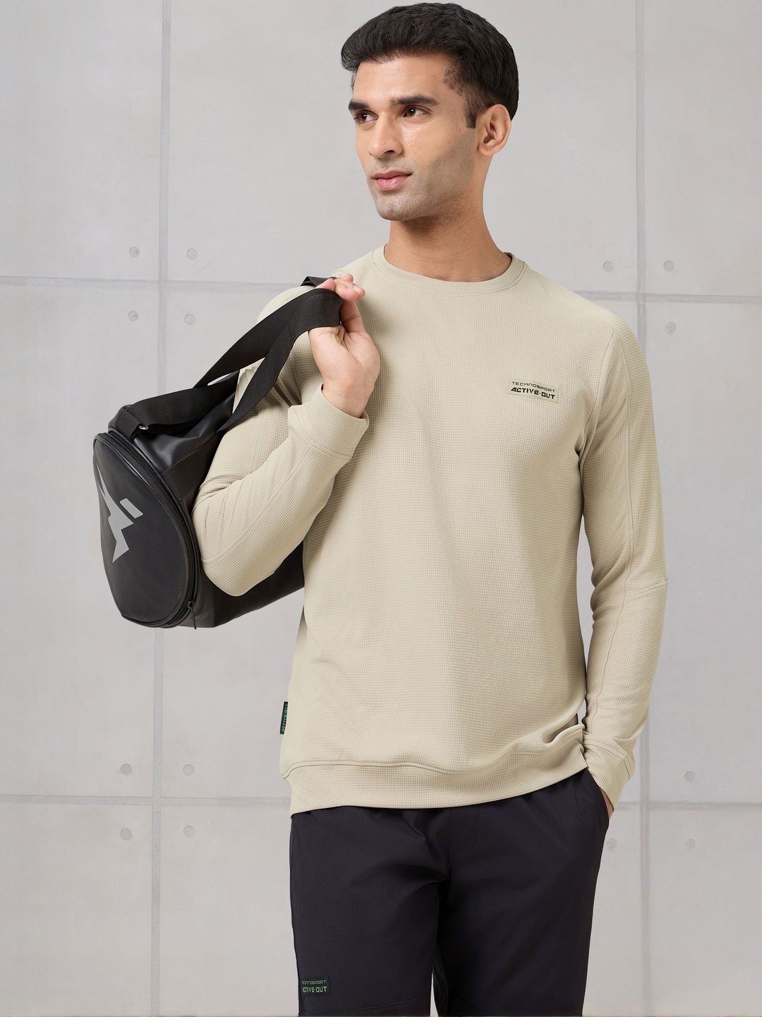Technosport Active Out Men Self Design Round Neck Anti Static Slim Fit T-shirt