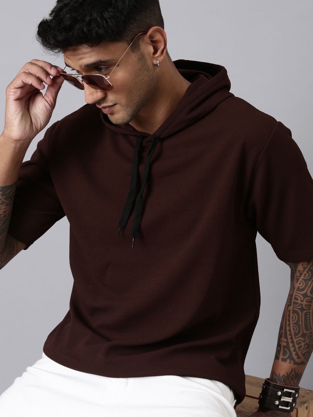 LEWEL Men Solid Hooded T-shirt