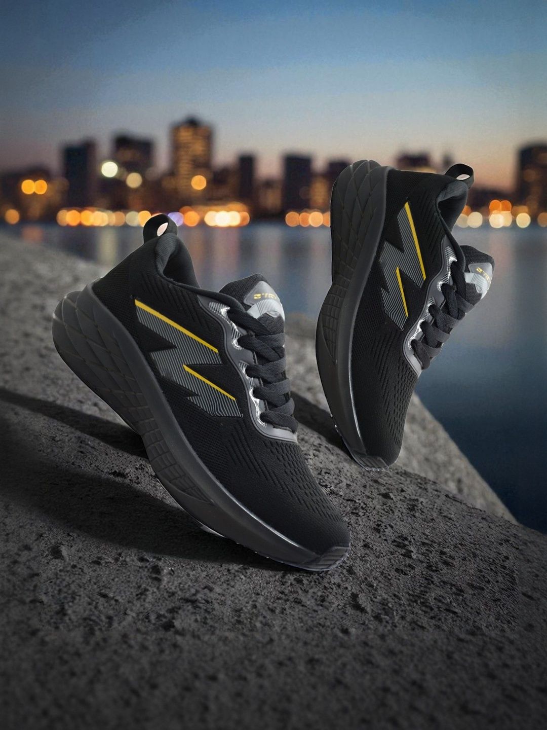 TRV TRV Men Solid Lace-Ups Non-Marking Sports Shoes
