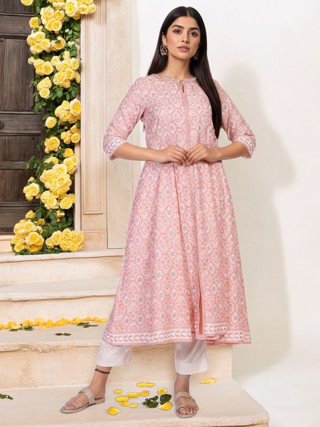 Women Floral Printed Anarkali Kurta W Women Floral Printed Keyhole Neck Thread Work Anarkali Kurta