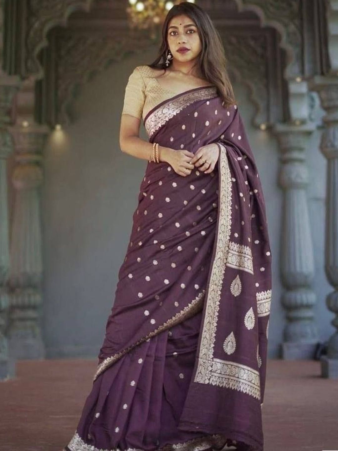 BAFNA MENS WEAR BAFNA MENS WEAR Ethnic Motifs Zari Handloom Saree