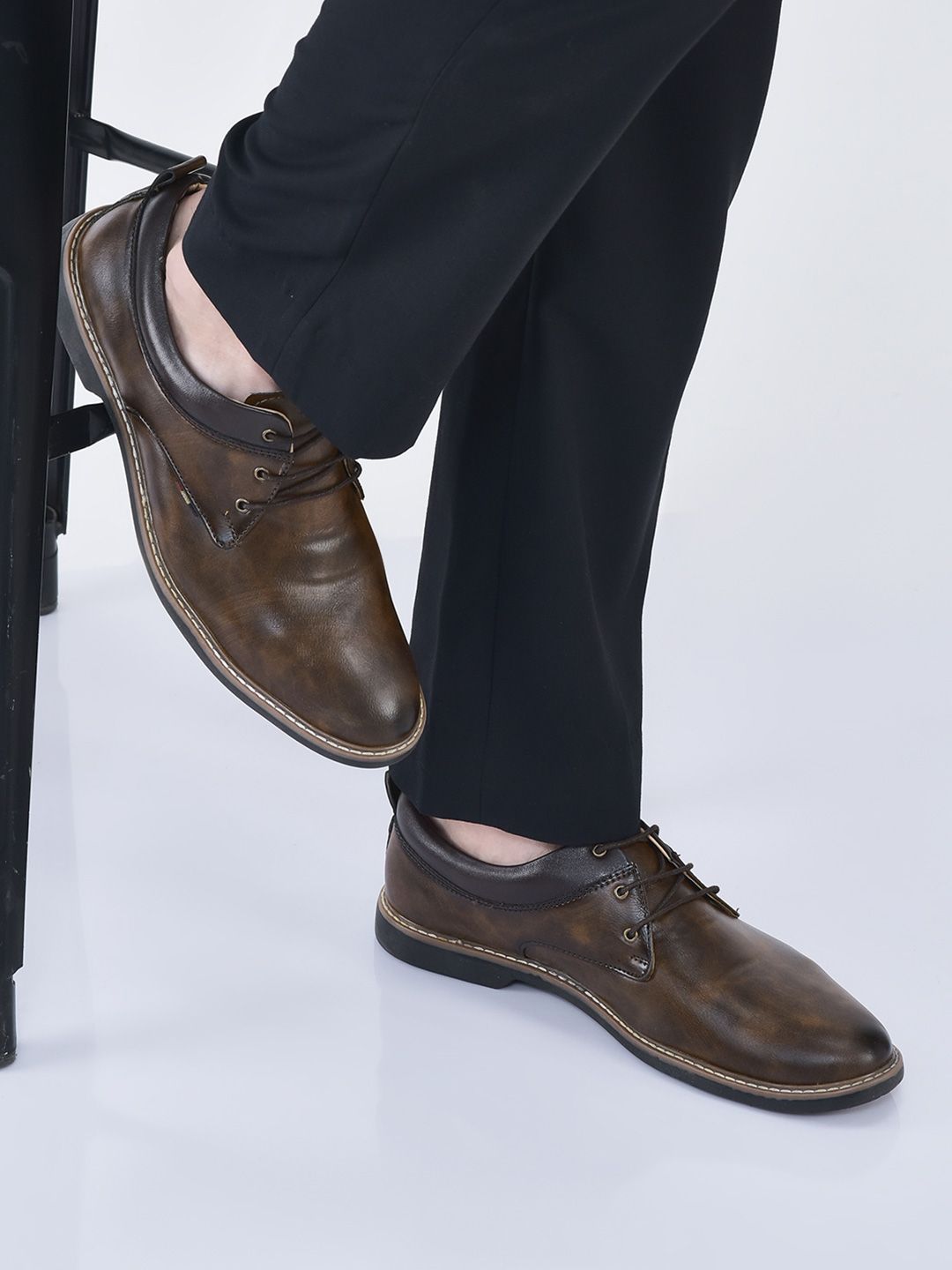 FAUSTO Men Textured Round Toe Lace-Up Formal Derbys