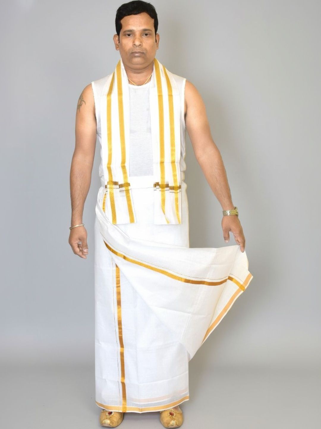 TUNI MANI Men Cotton Zari Dhoti with Angavastram