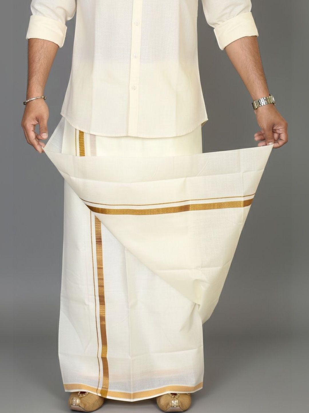 TUNI MANI Men Cotton Dhotis with Zari Border