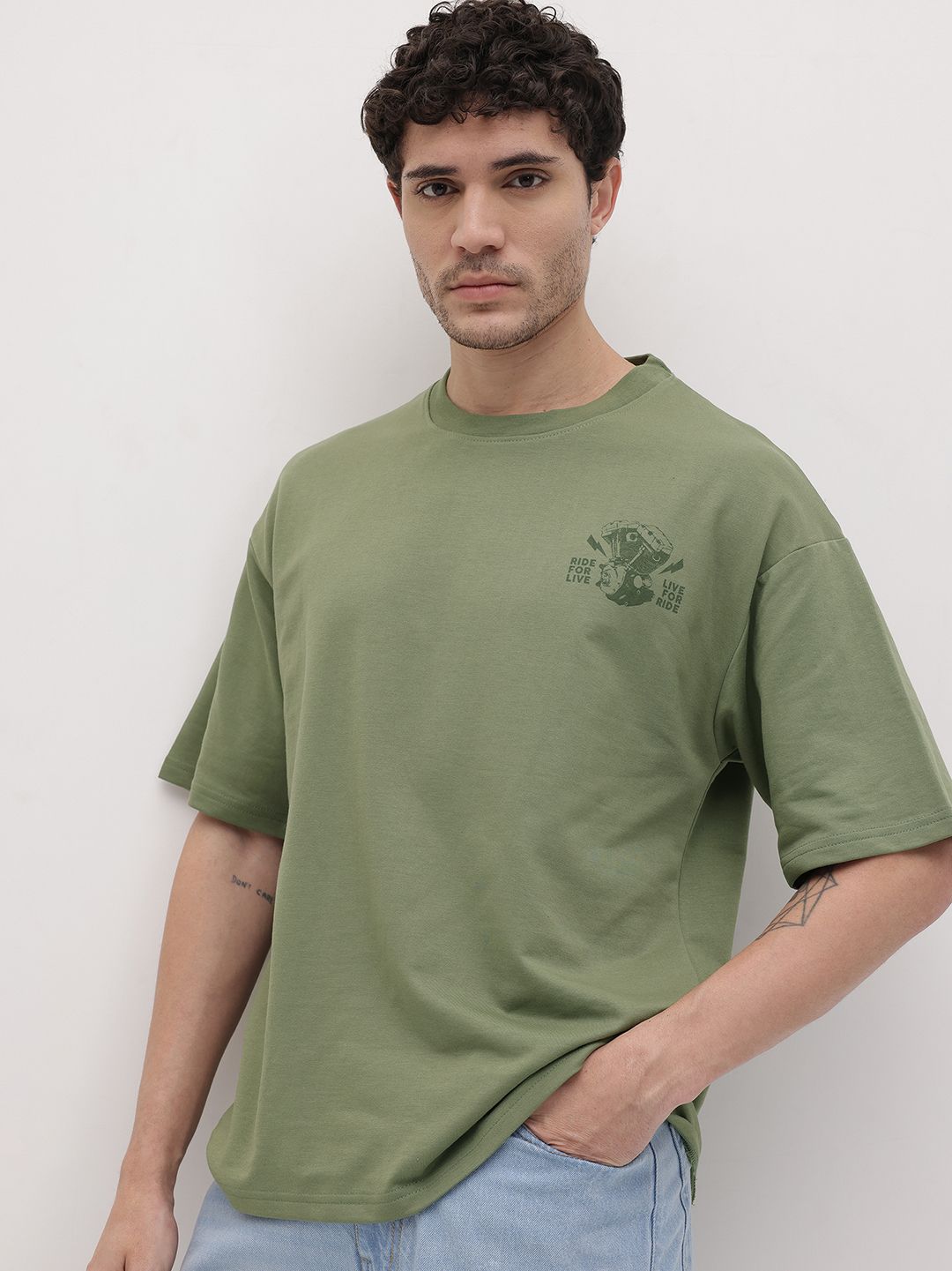 The Roadster Life Co. Graphic Printed Round Neck Drop-Shoulder Sleeves Oversized T-shirt