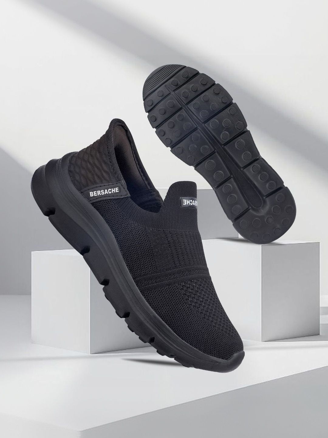 BERSACHE Men Textured Cushioned Footbed Slip-On Sneakers